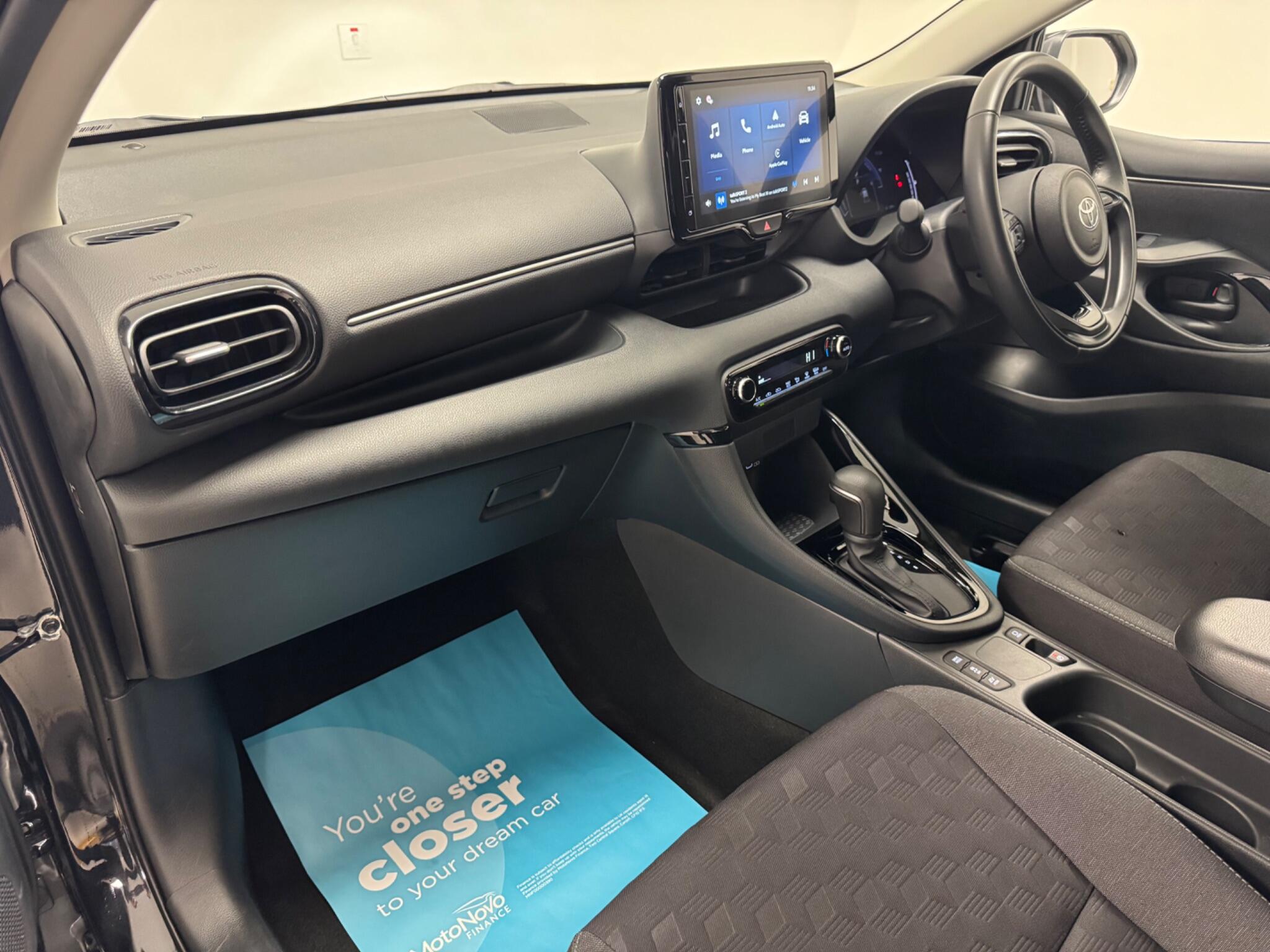 Toyota Yaris view 8