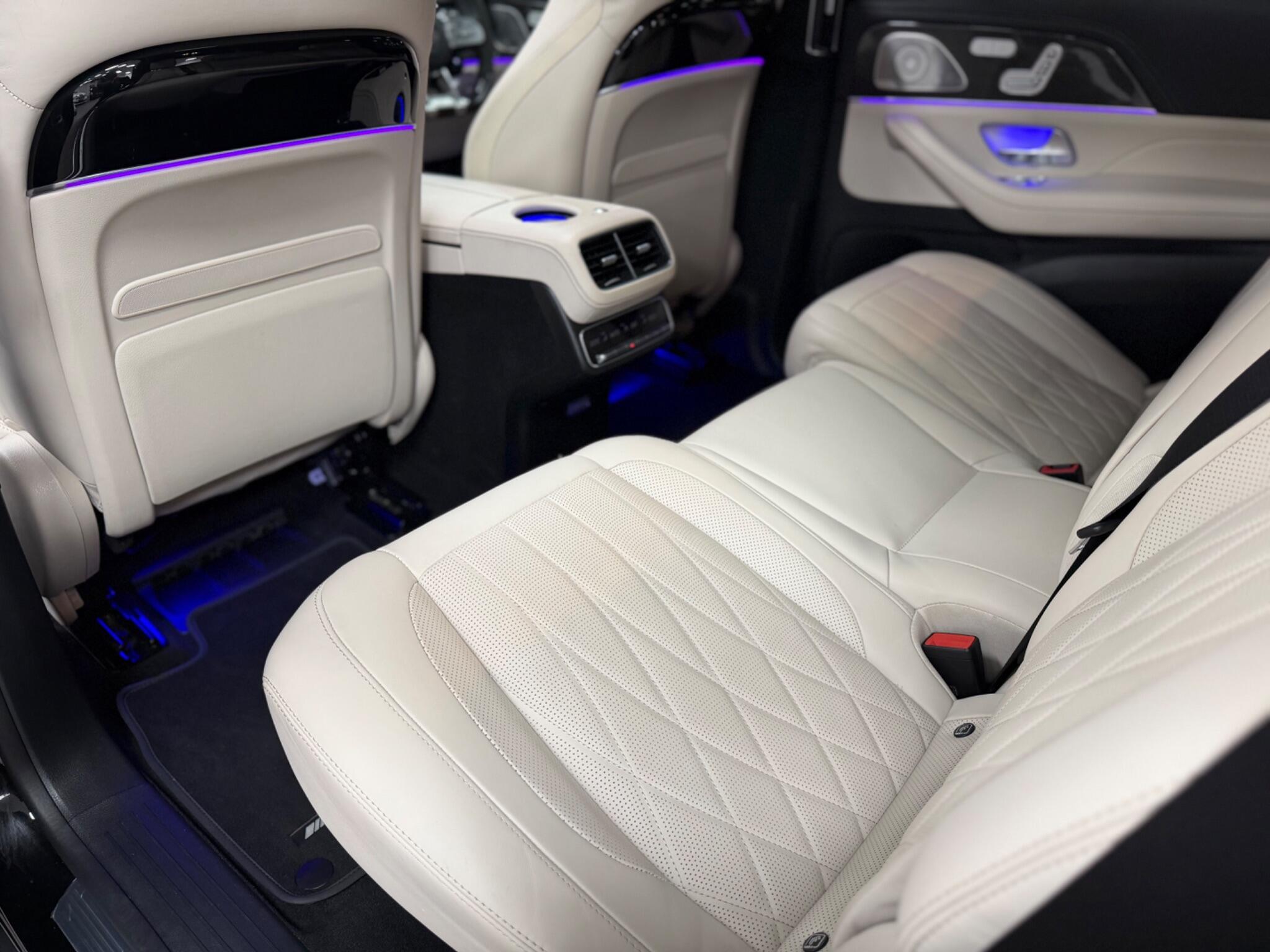 Mercedes-Benz GLS view 24