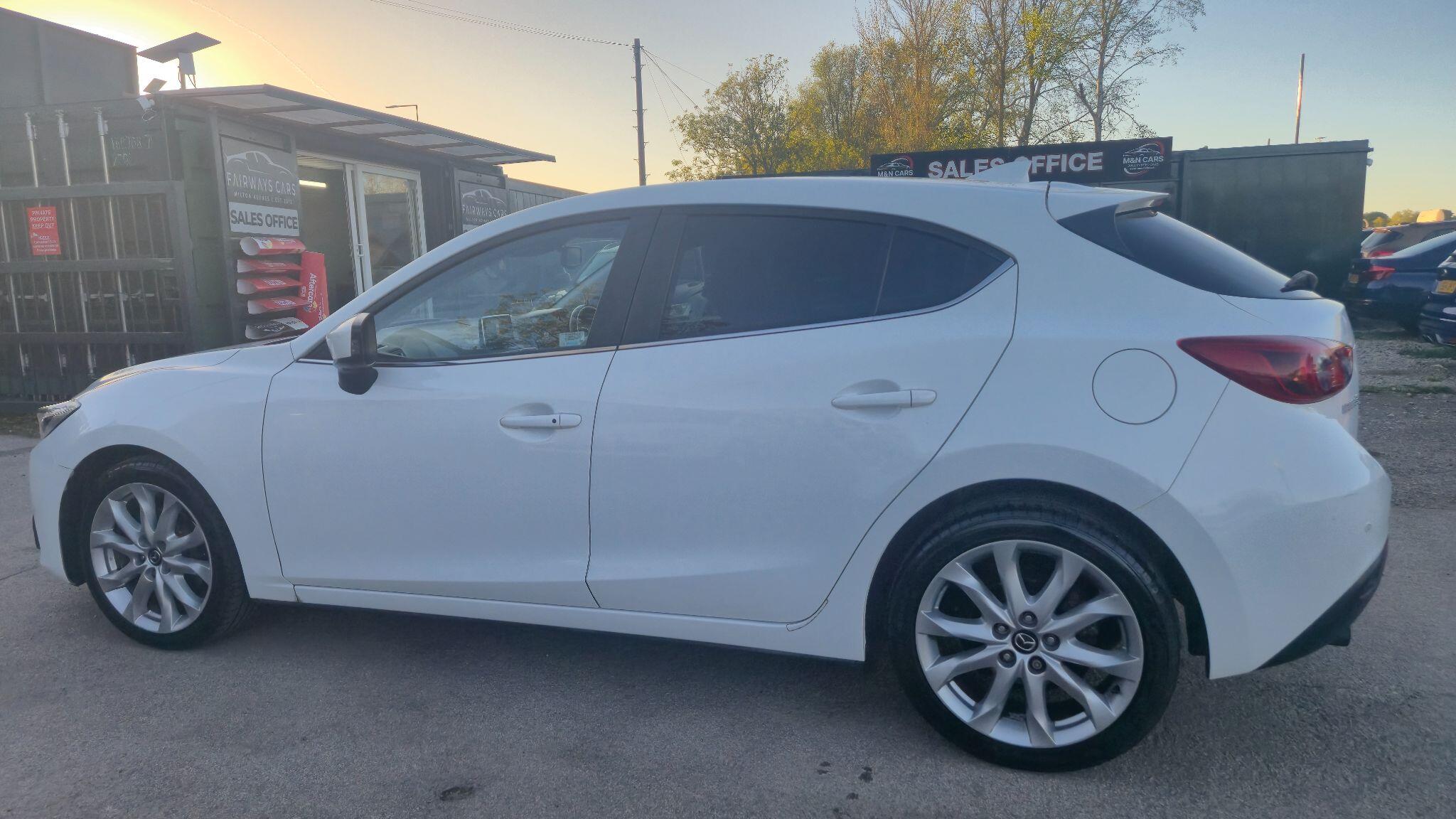 Mazda Mazda3 view 16