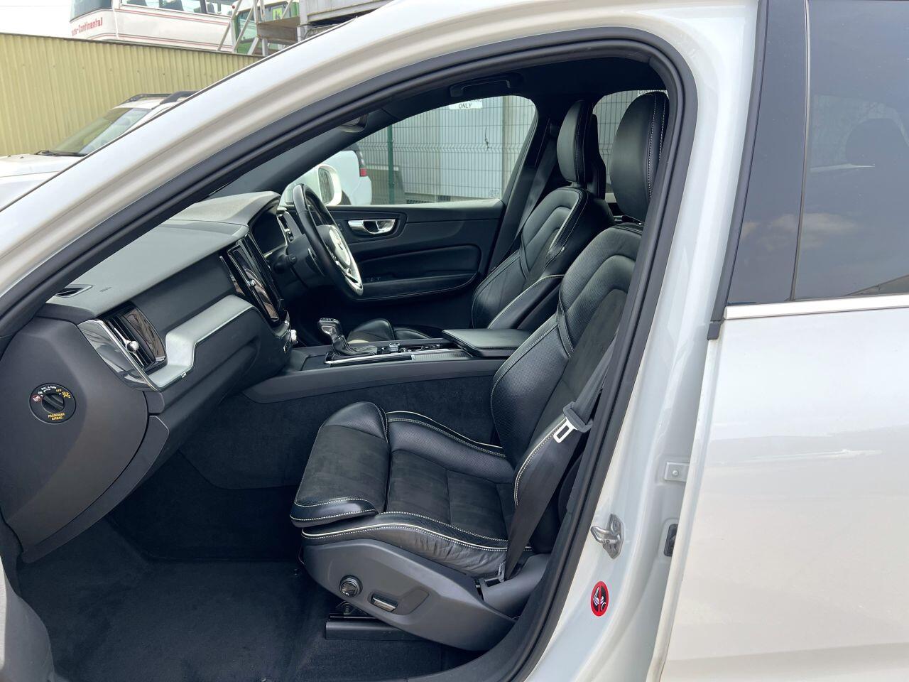 Volvo XC60 view 23
