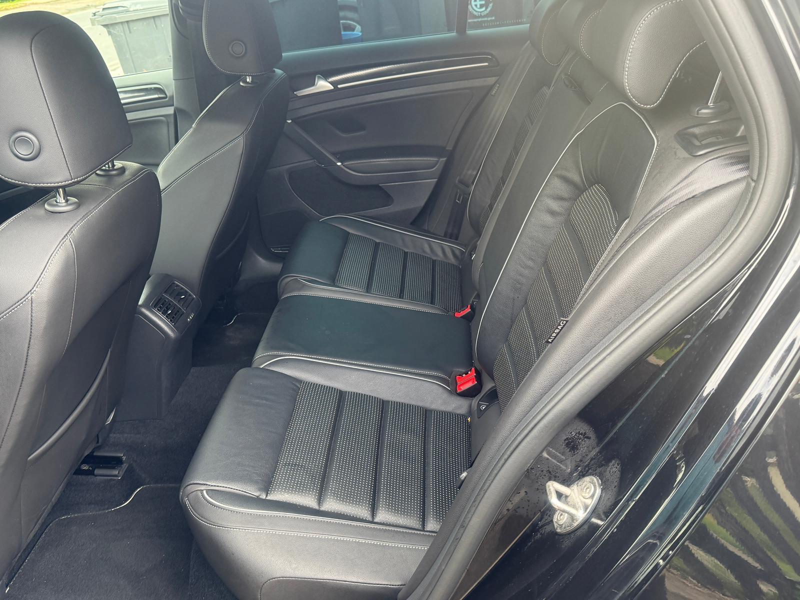 Volkswagen Golf view 19