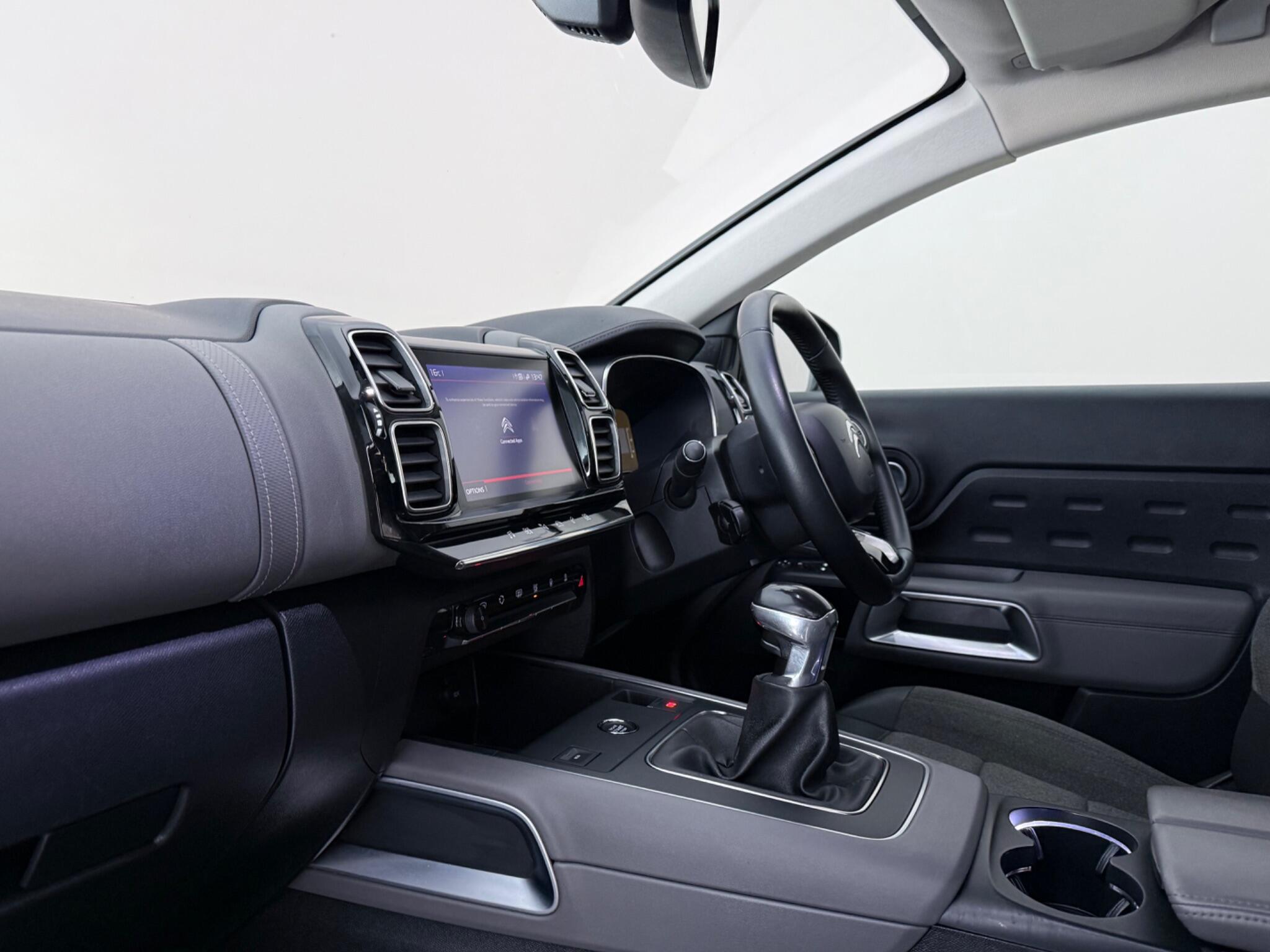 Citroen C5 Aircross view 9