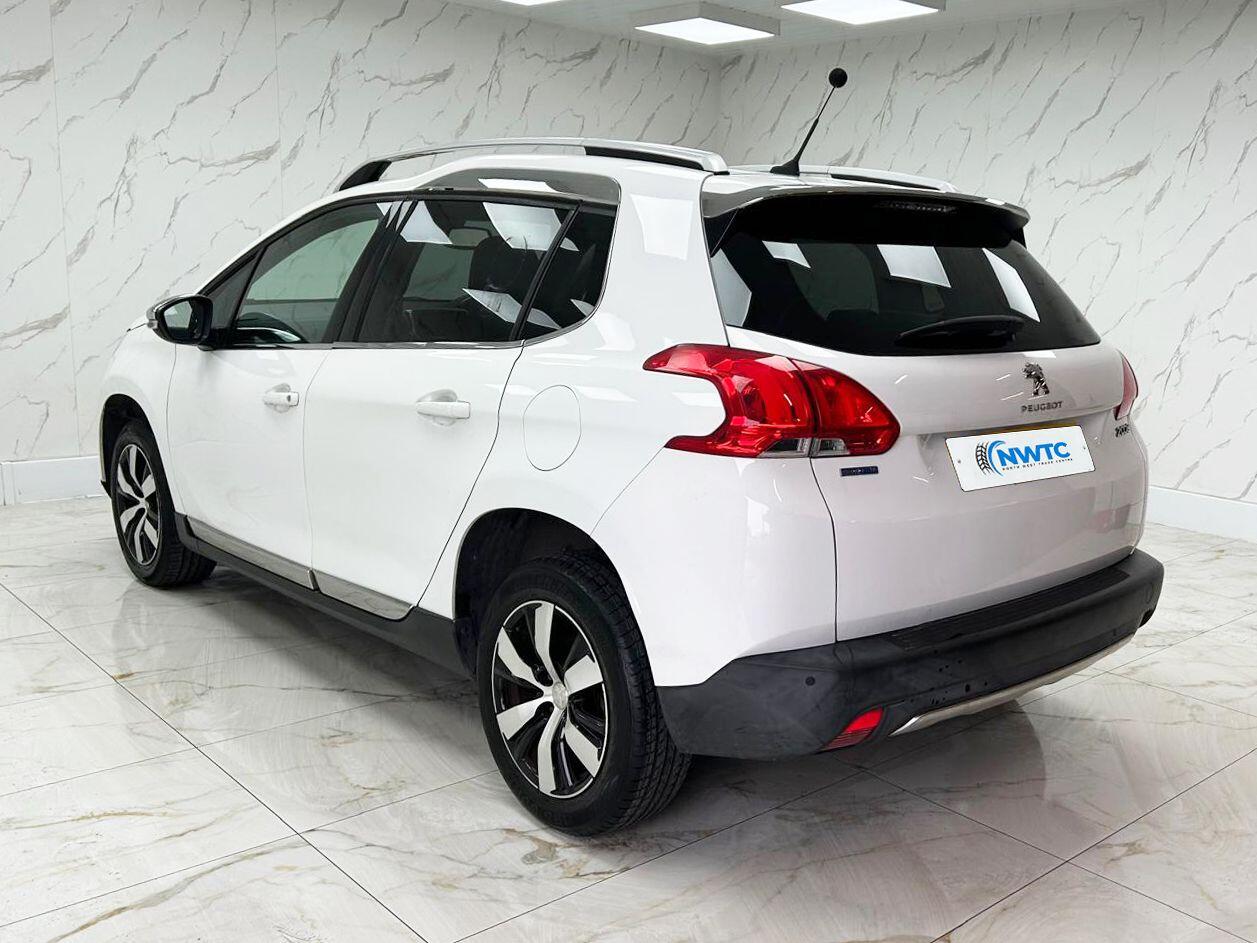 Peugeot 2008 view 8