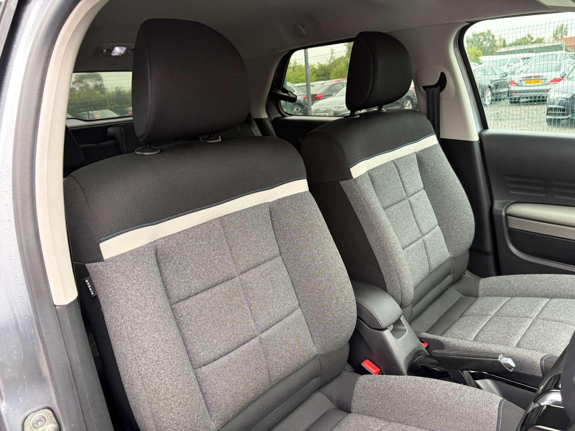 Citroen C4 Cactus view 36