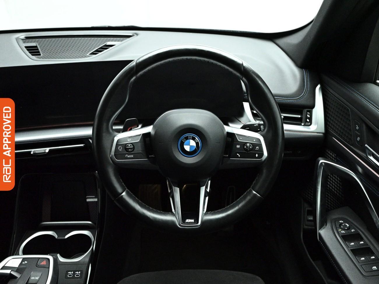 BMW Ix1 view 10