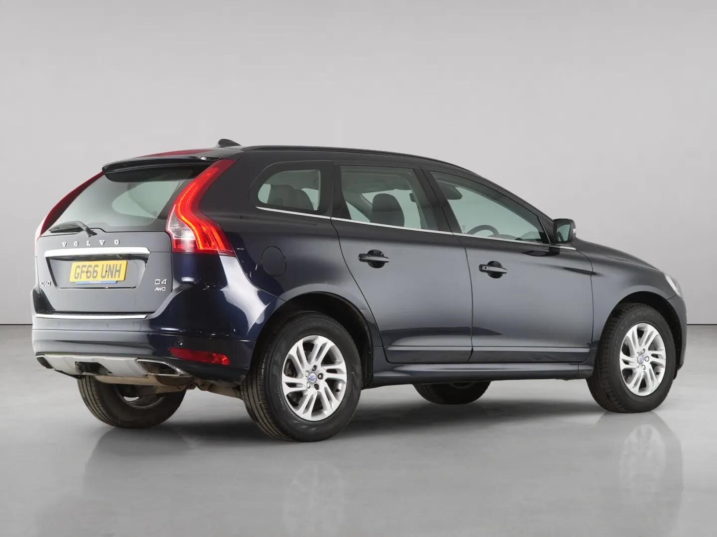 Volvo XC60 view 11