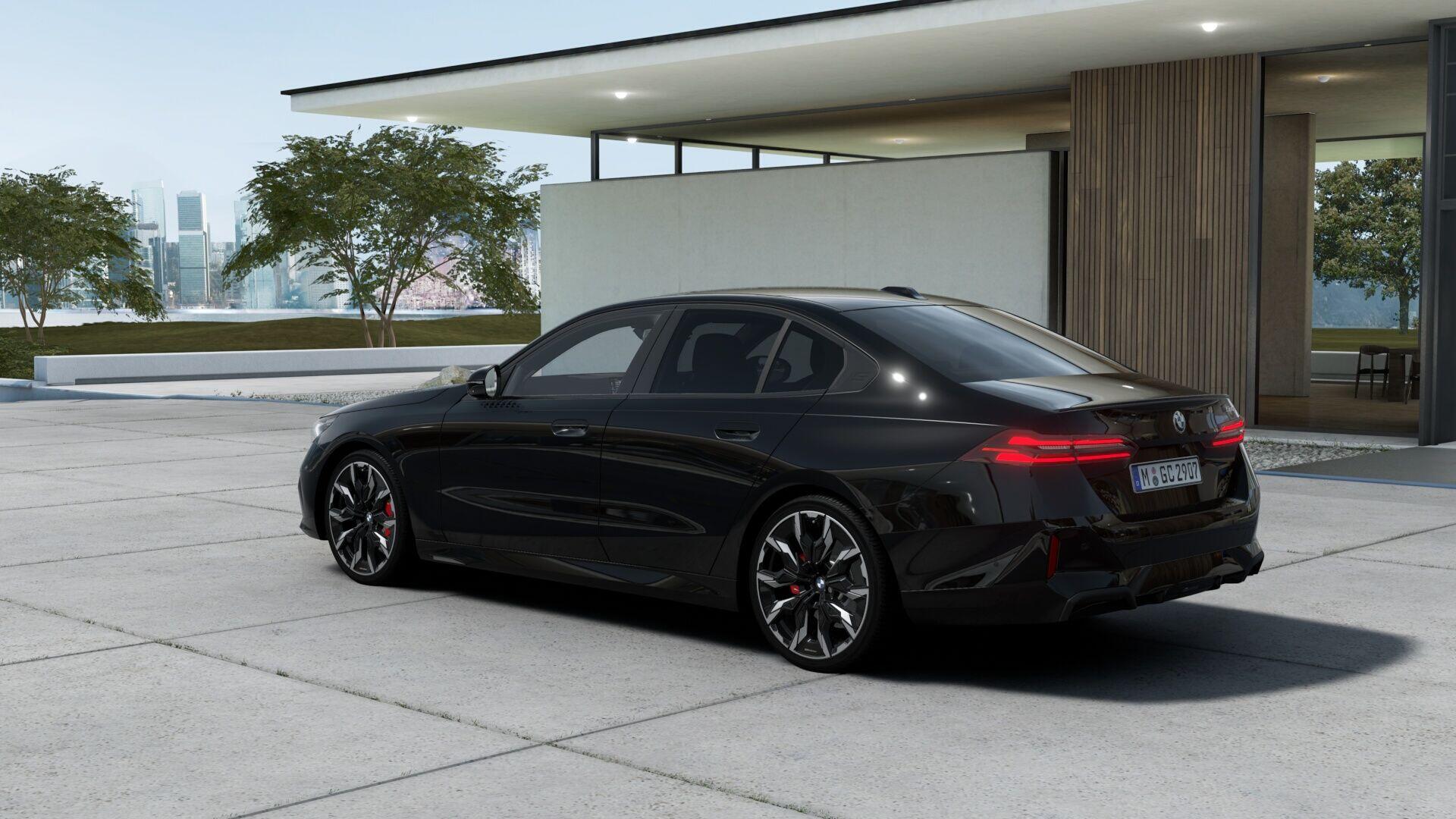BMW 5 Series view 3