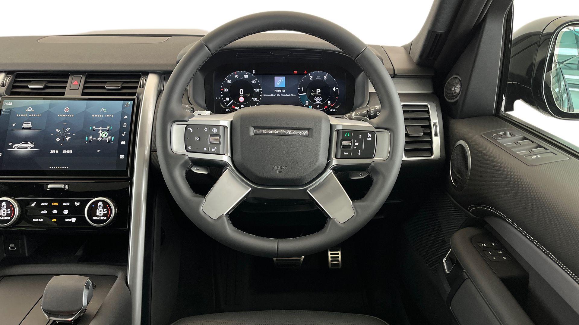 Land Rover Discovery view 15