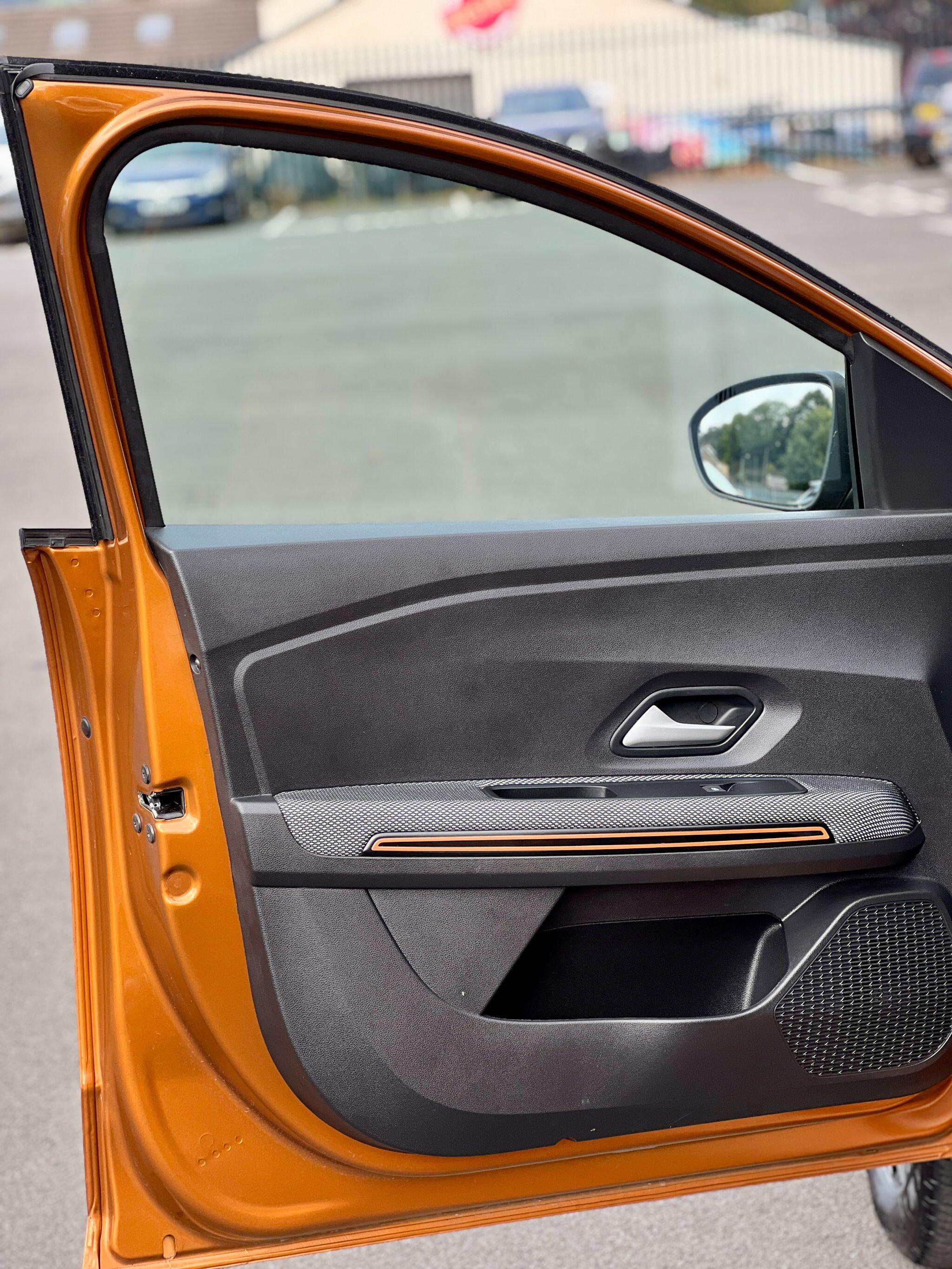 Dacia Sandero view 23