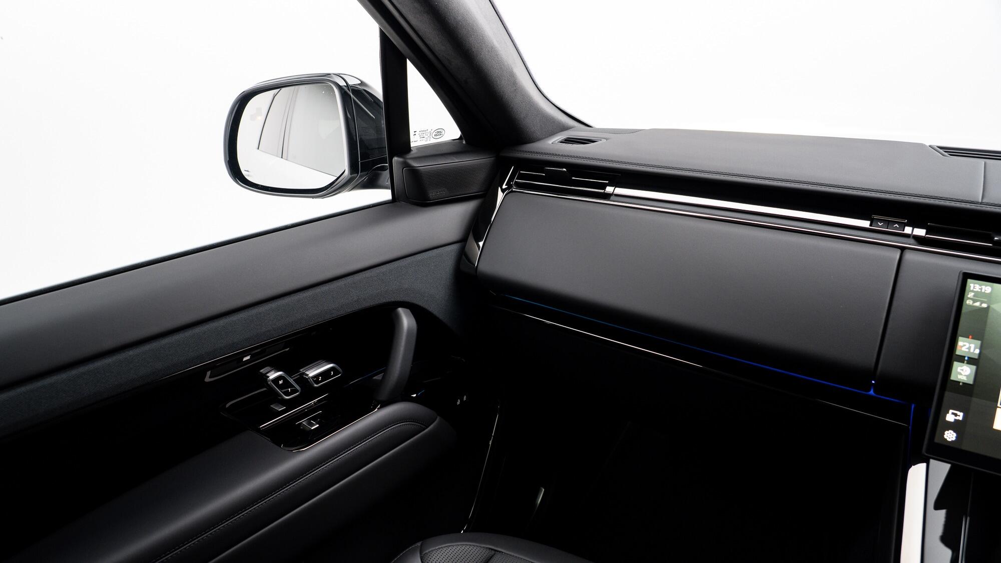 Land Rover Range Rover Sport view 38