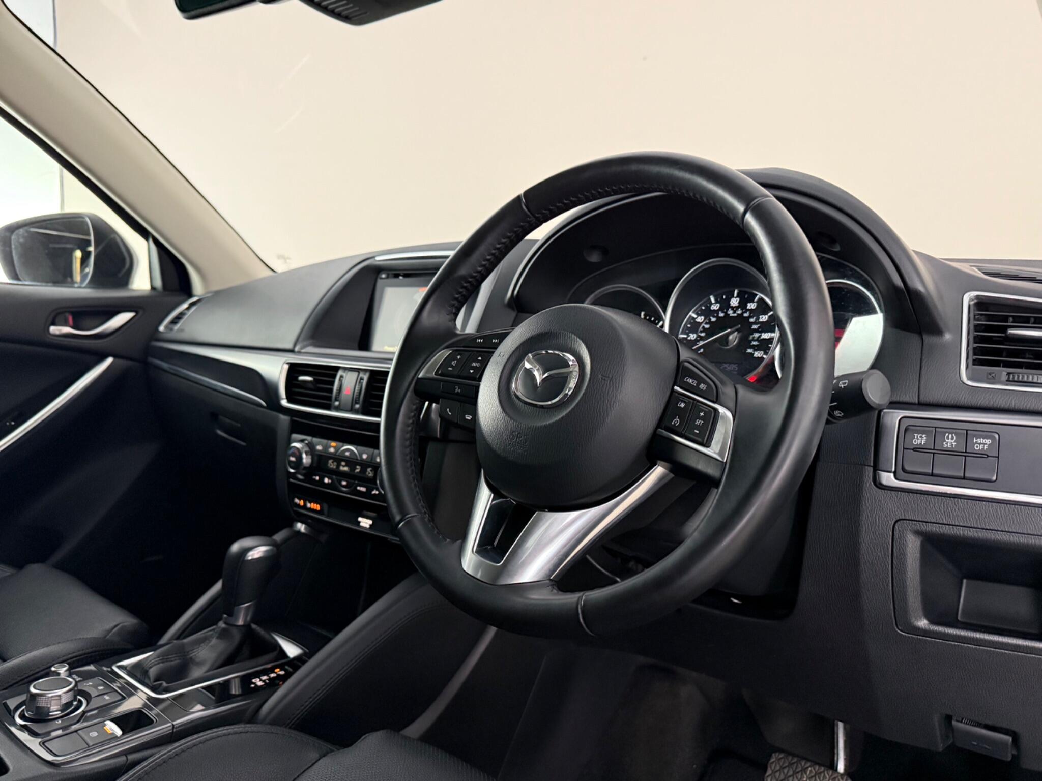 Mazda CX-5 view 3