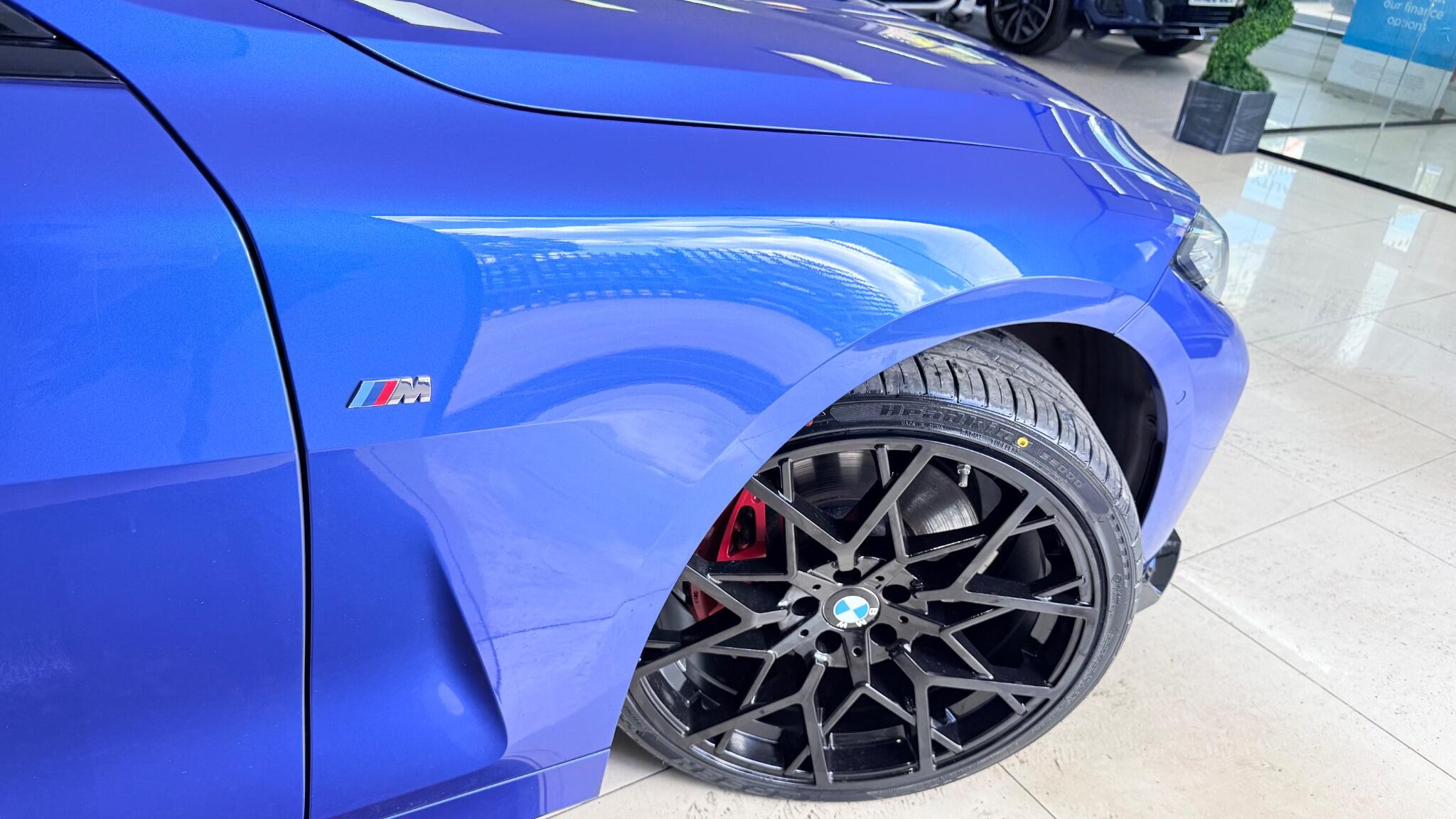 BMW 4 Series view 16
