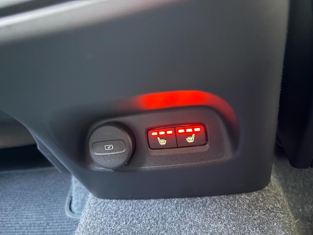 Volvo XC40 view 42