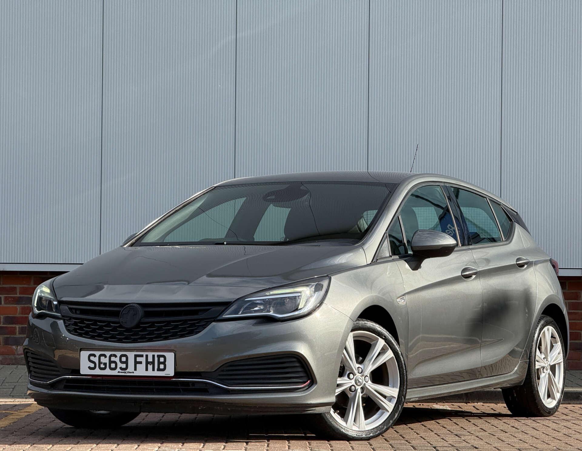 Vauxhall Astra view 3