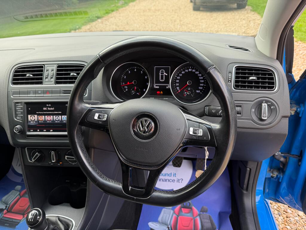 Volkswagen Polo view 12