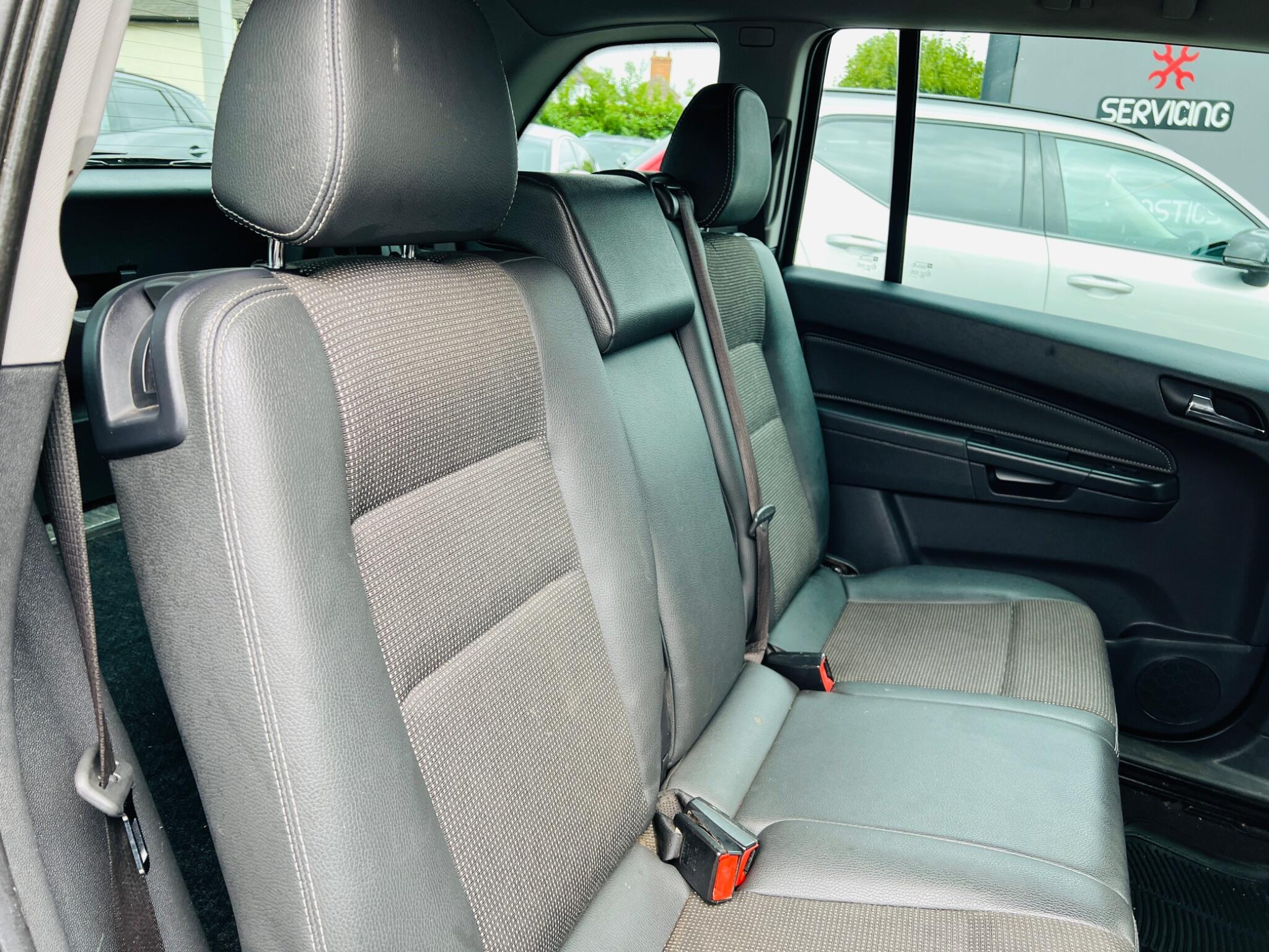2010 Vauxhall Zafira image 23