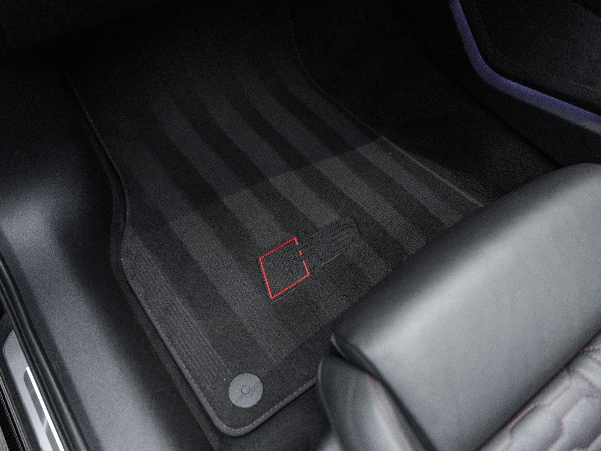 Audi RS6 Avant view 55