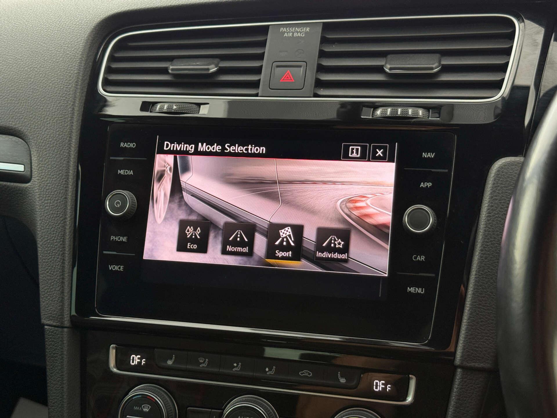 Volkswagen Golf view 79