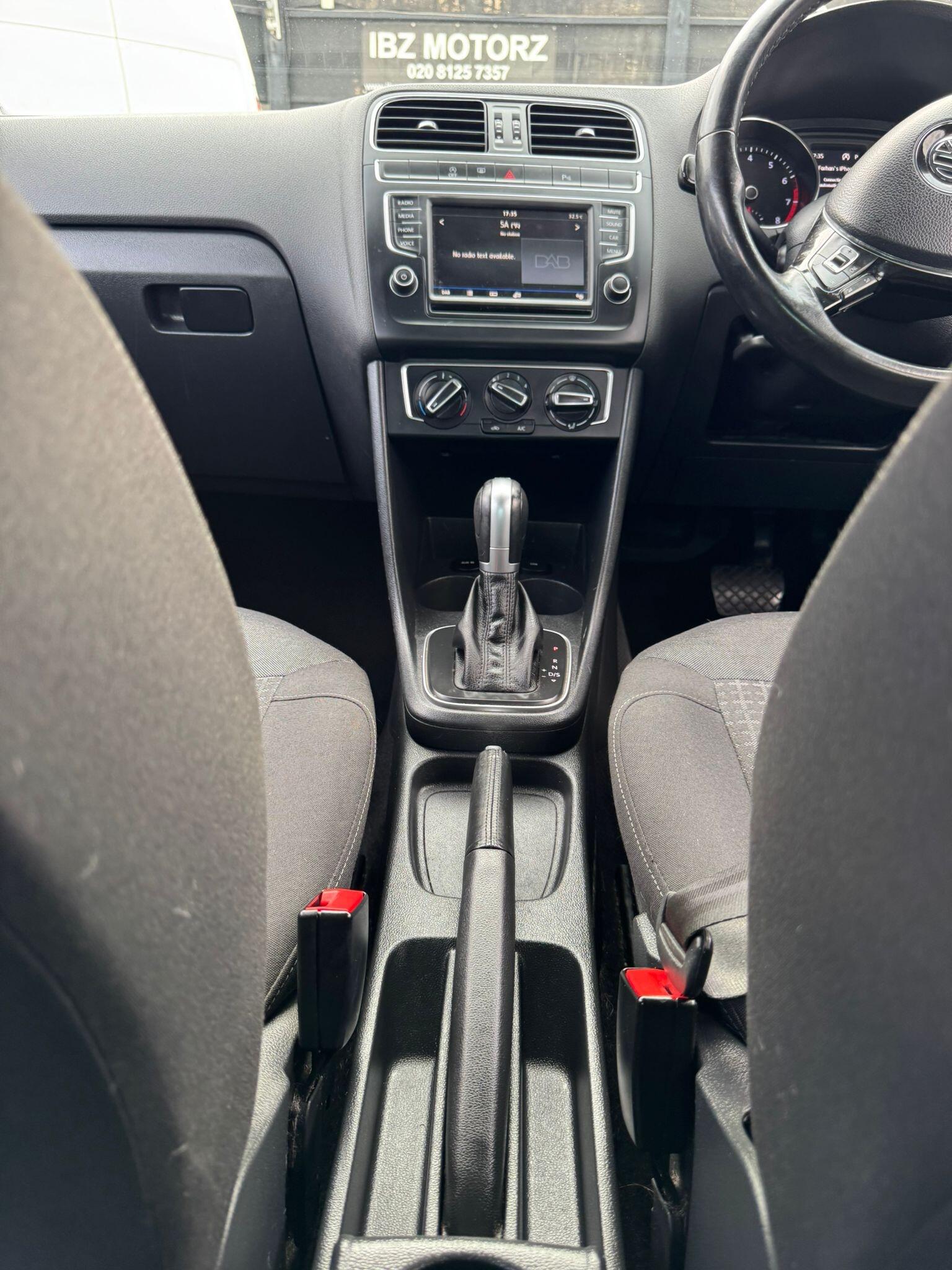 Volkswagen Polo view 32