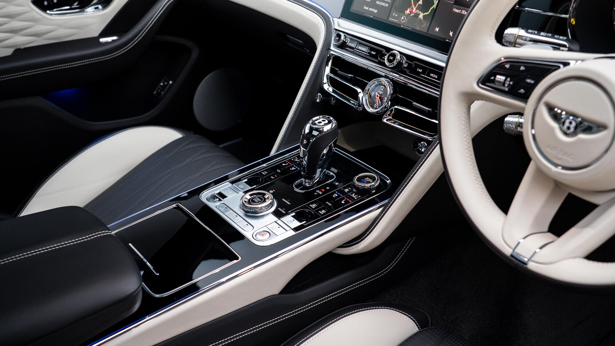 Bentley Flying Spur view 46