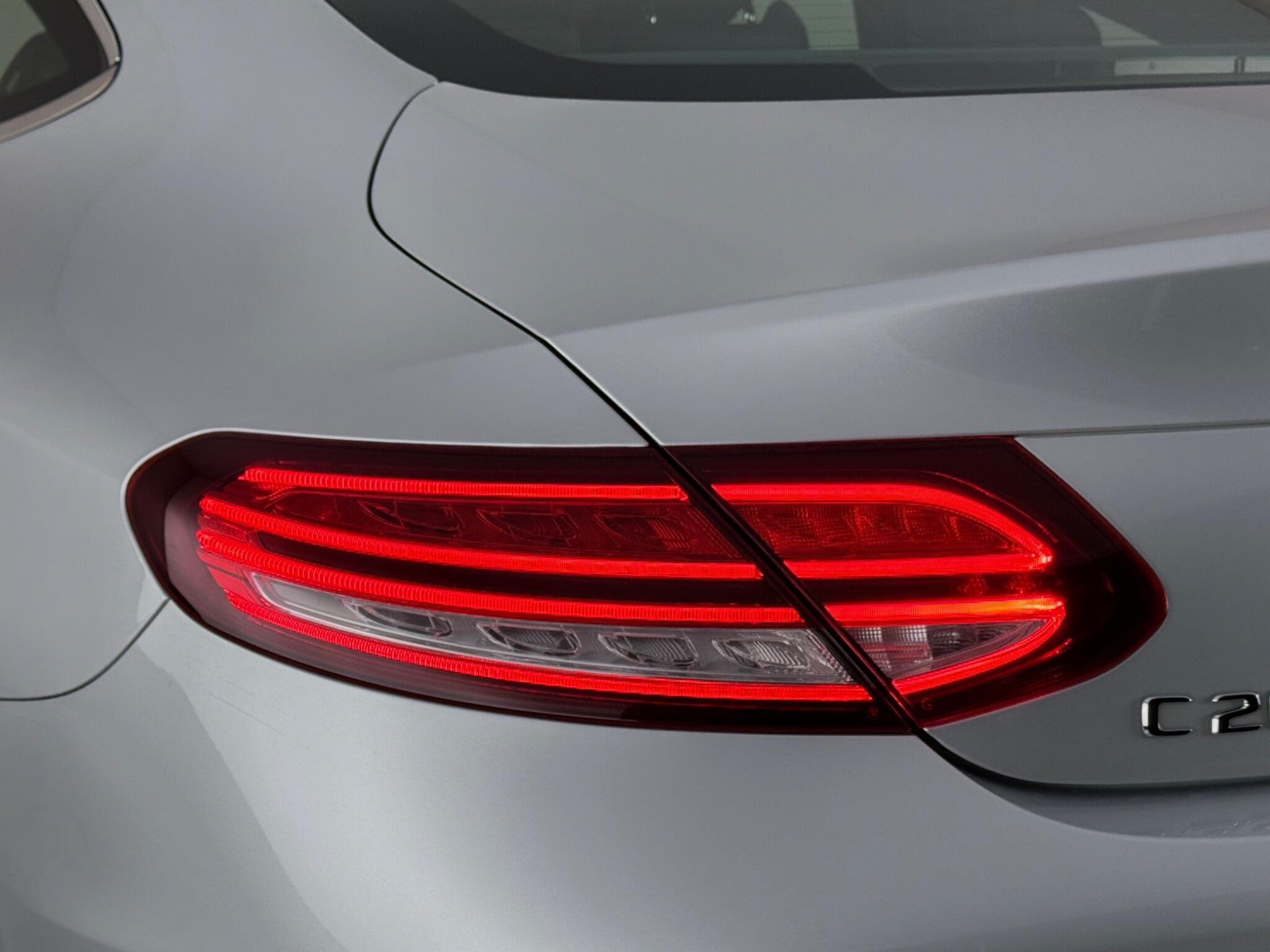 Mercedes-Benz C-Class view 10
