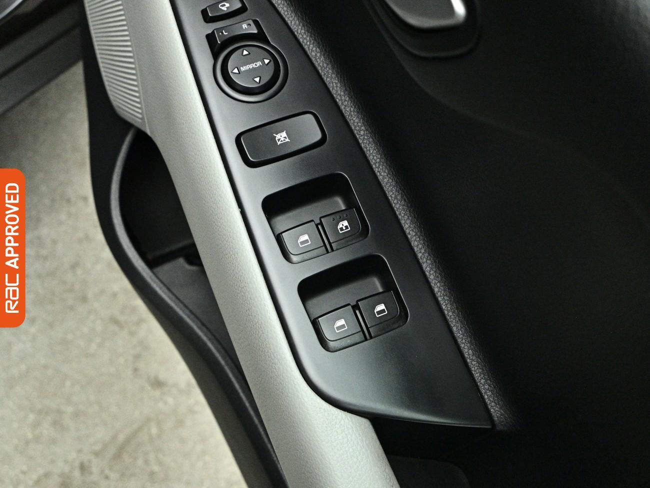 Kia Stonic view 24