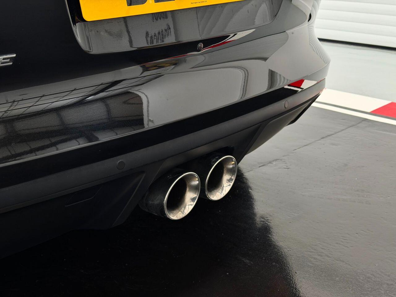 Jaguar F-Type view 40