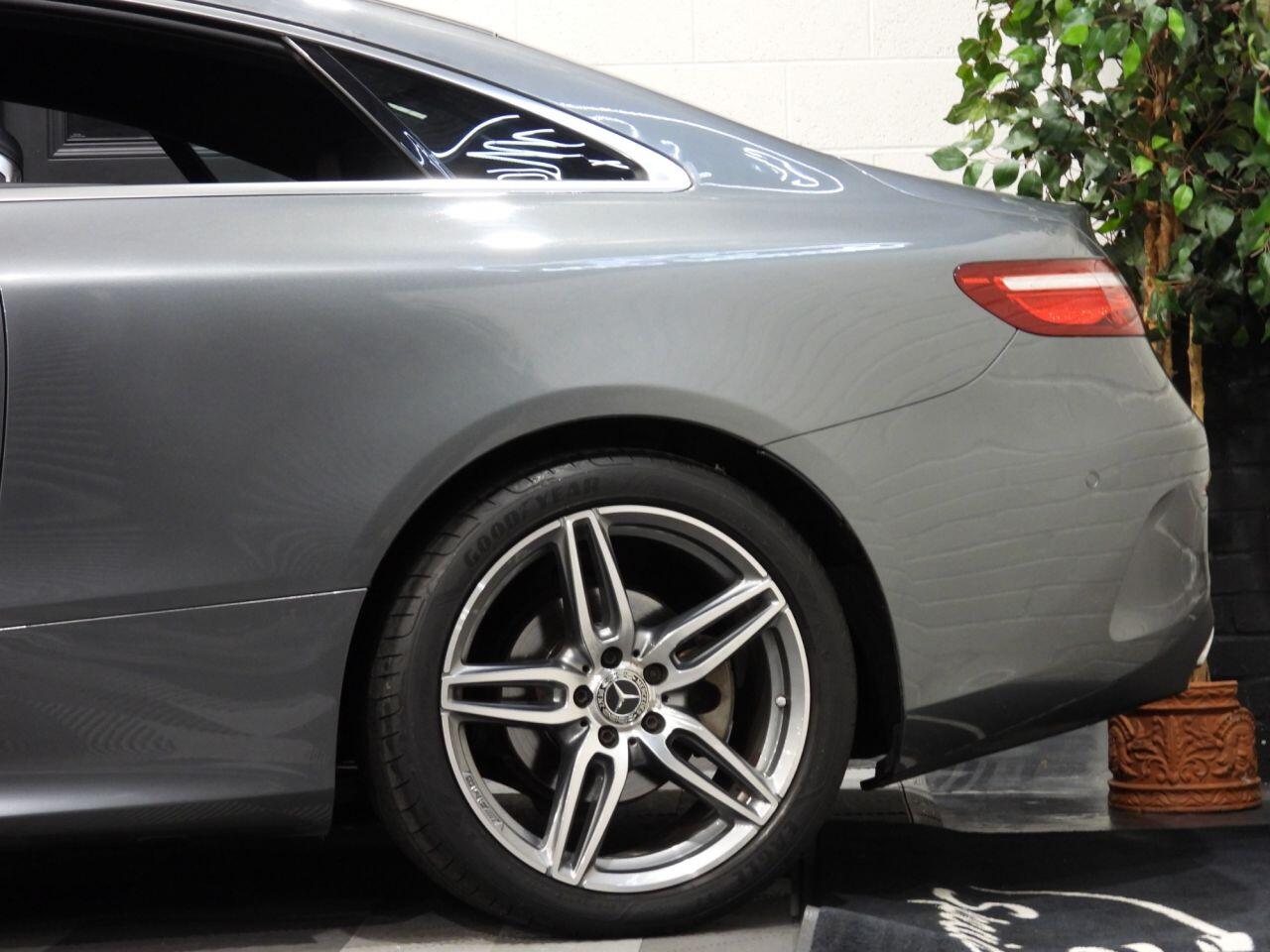Mercedes-Benz E-Class view 10