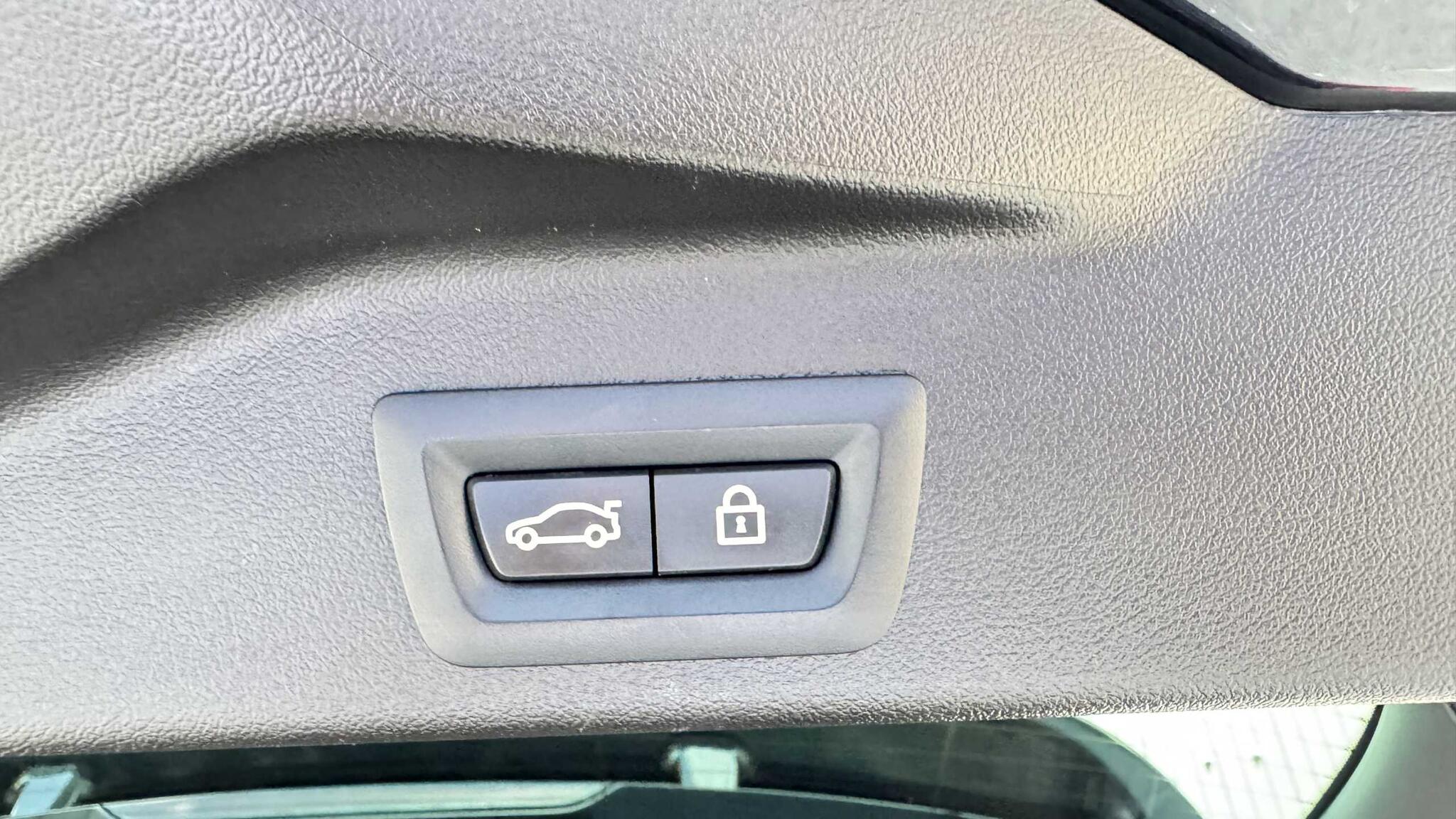 BMW X5 view 11