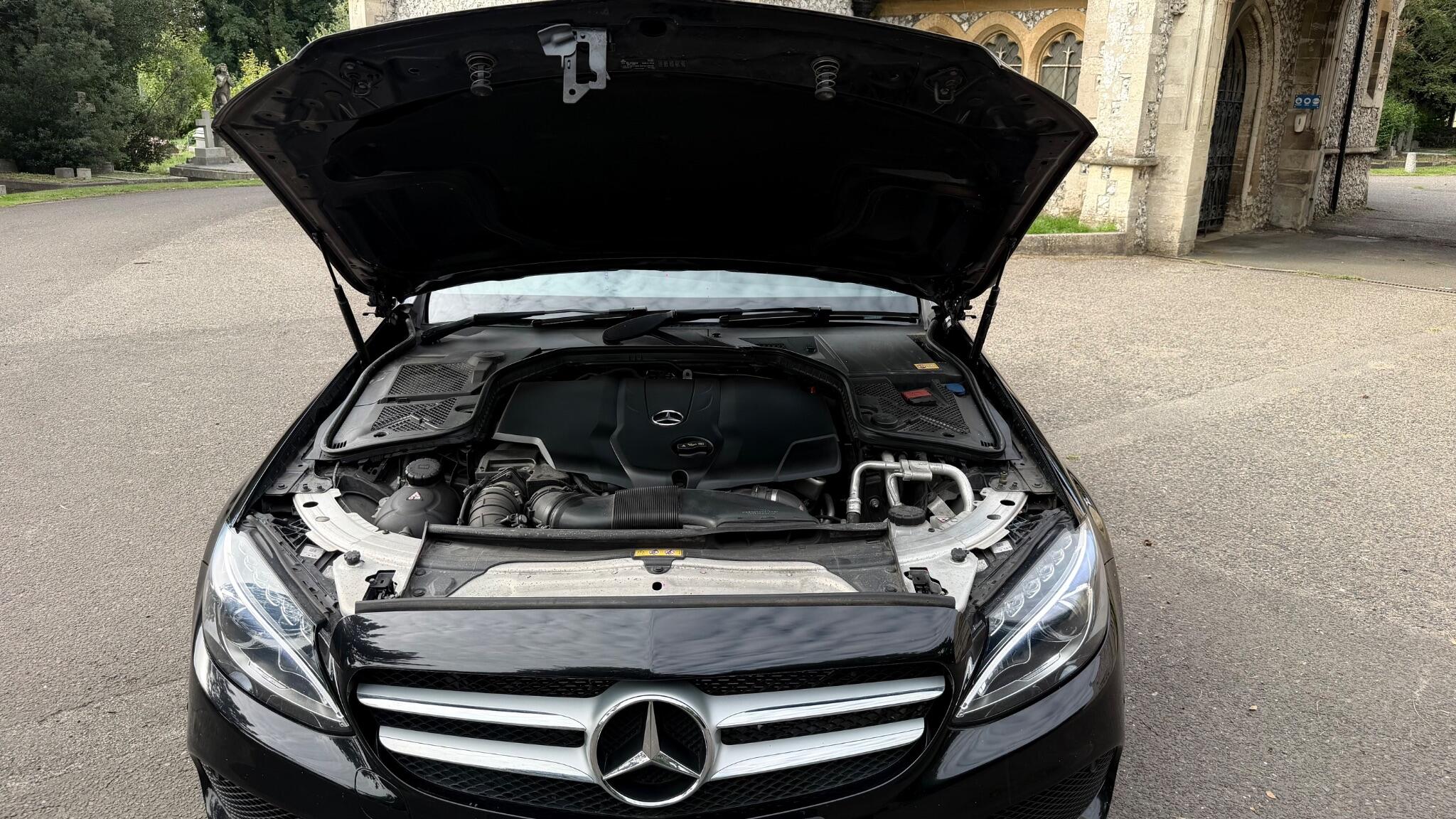Mercedes-Benz C-Class view 48