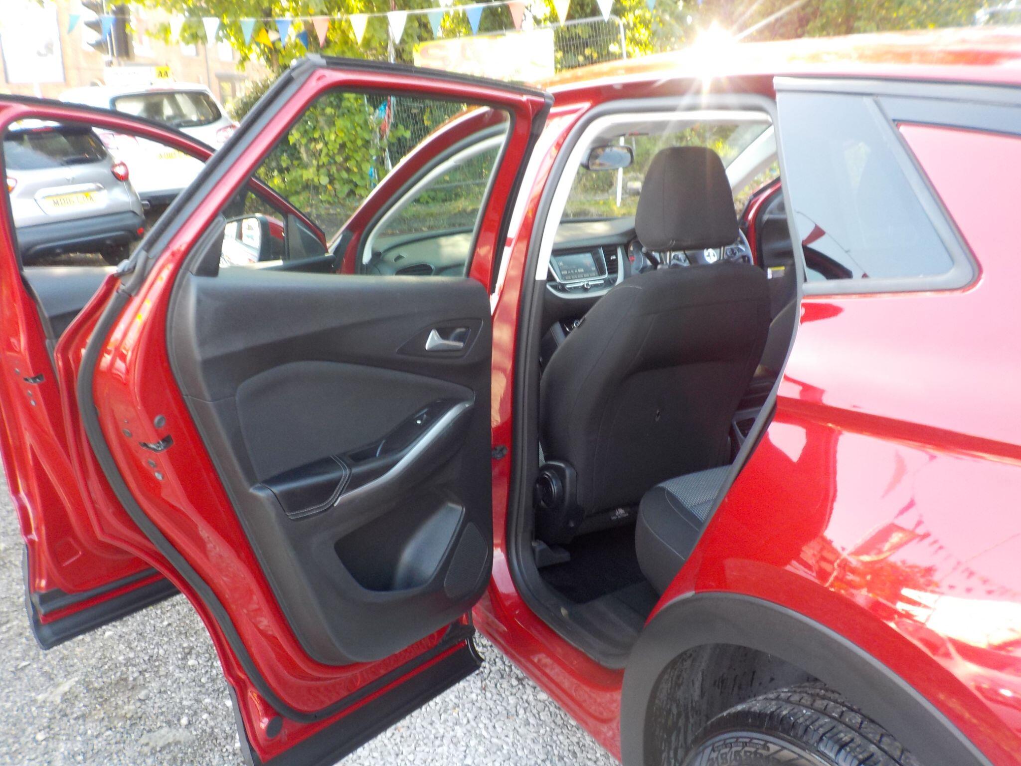 Vauxhall Grandland X 1.5 Turbo D BlueInjection SE Euro 6 (s/s) 5dr