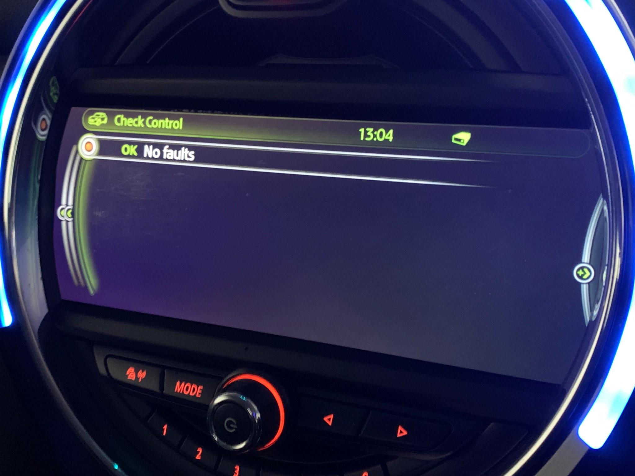 Mini Hatch view 34