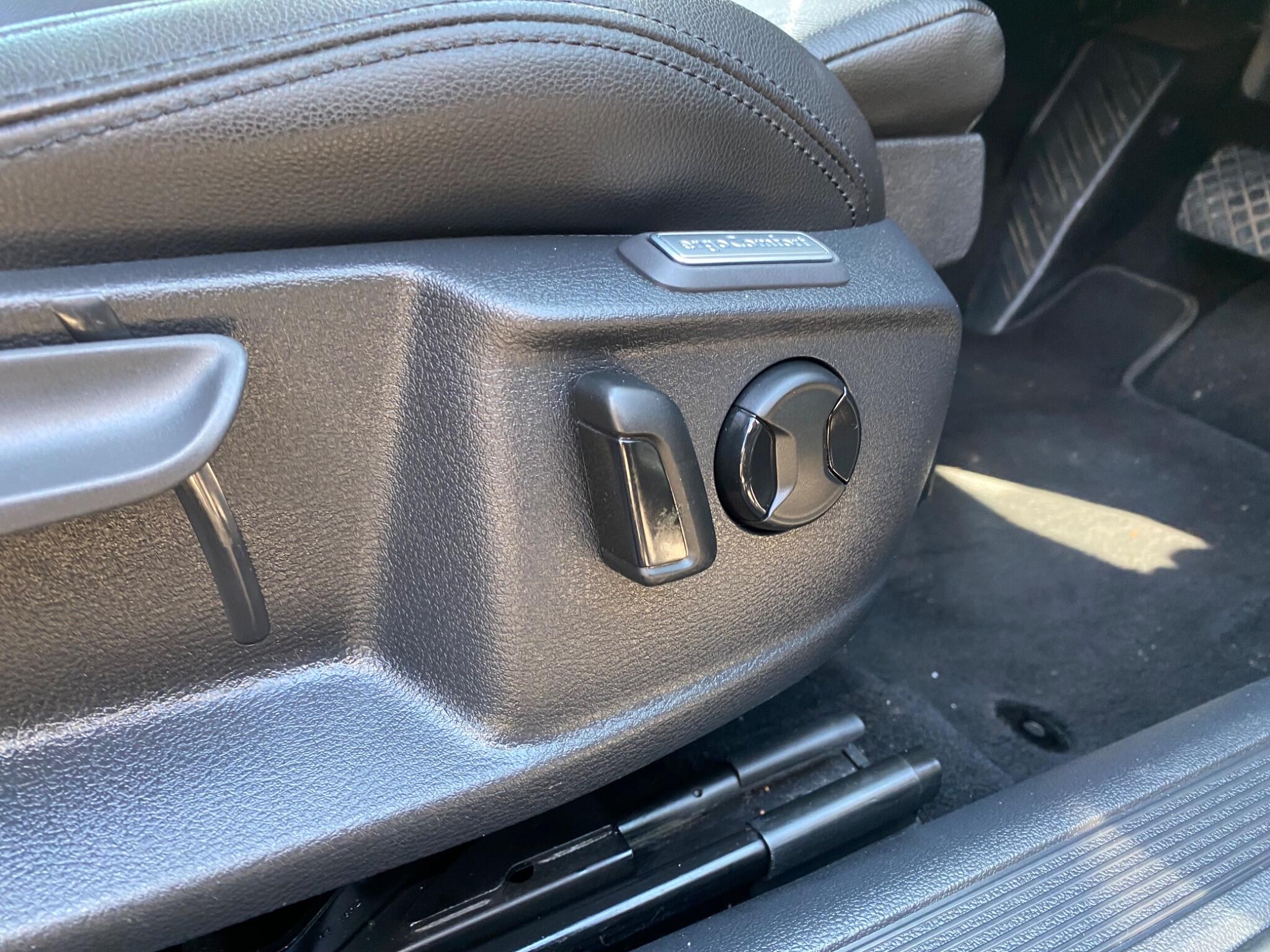Volkswagen Passat view 33