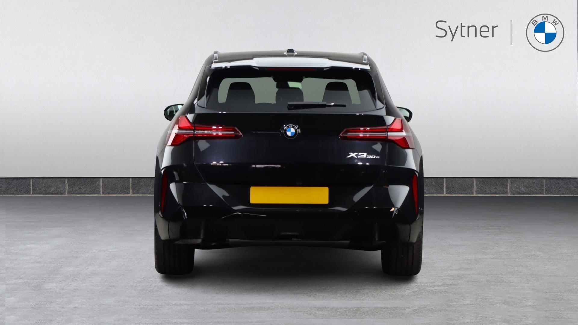BMW X3 view 4