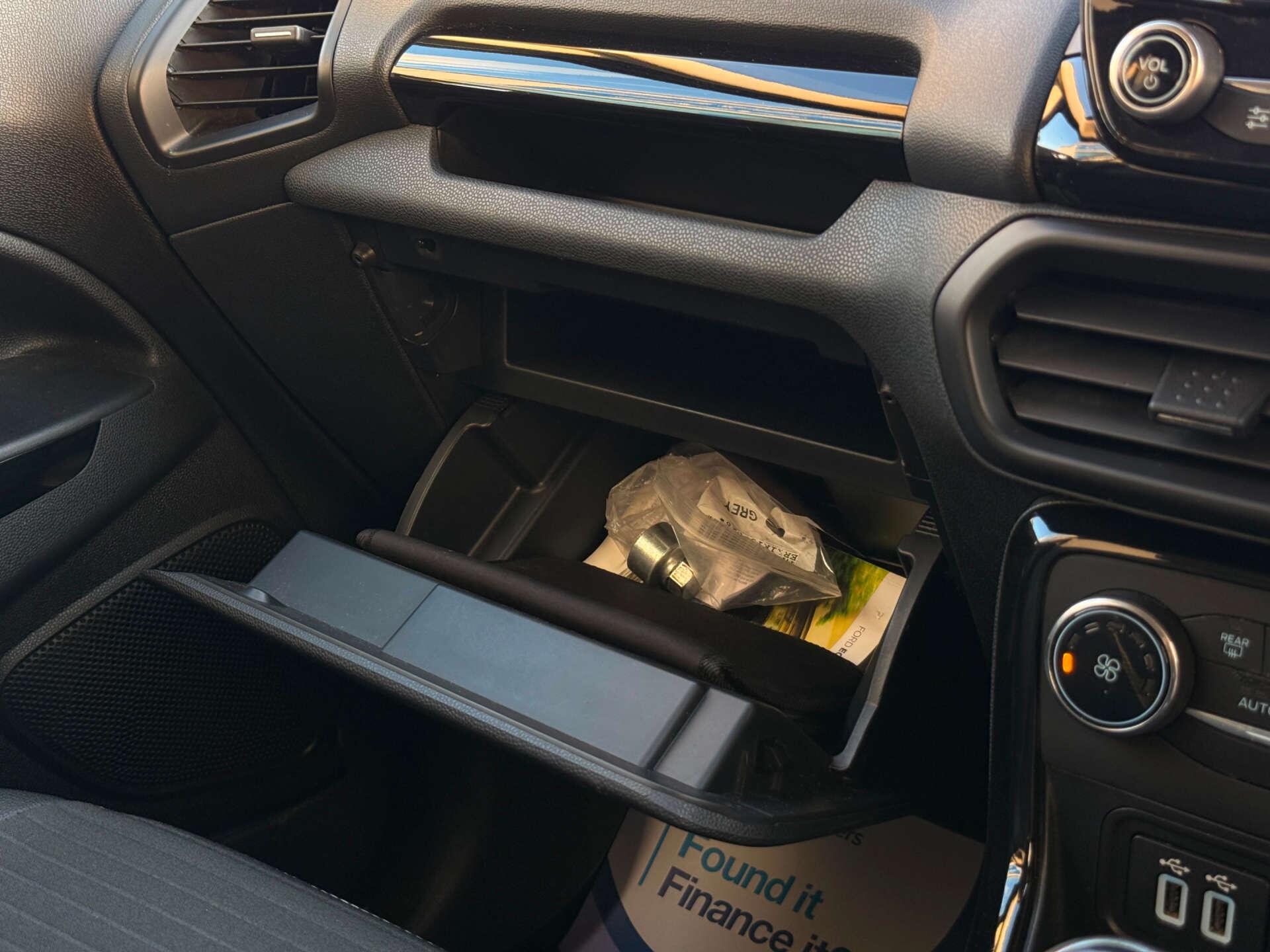 Ford Ecosport view 60