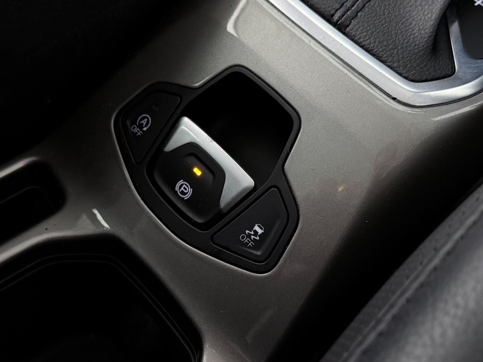 Jeep Renegade view 23