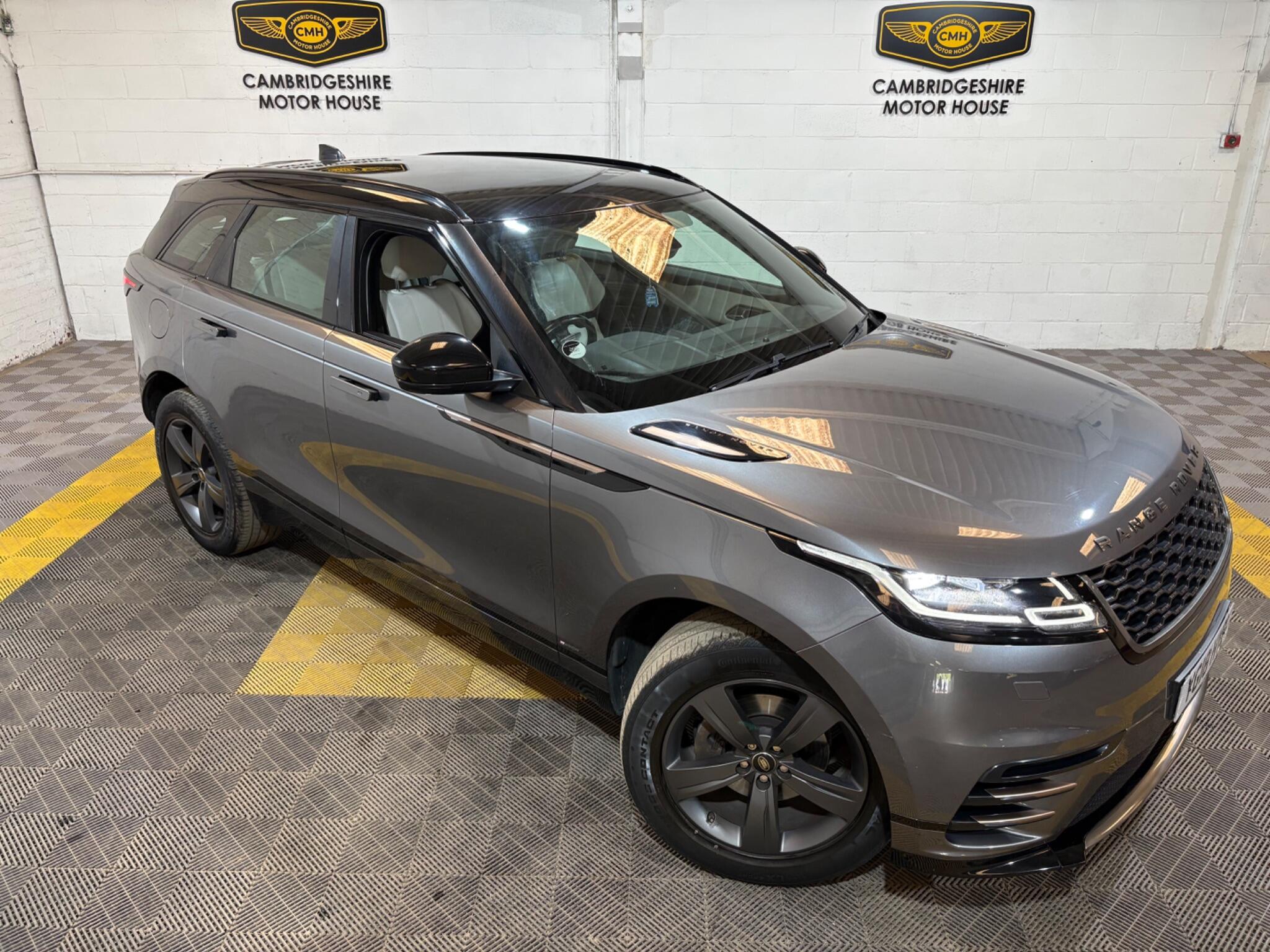 Land Rover Range Rover Velar view 38