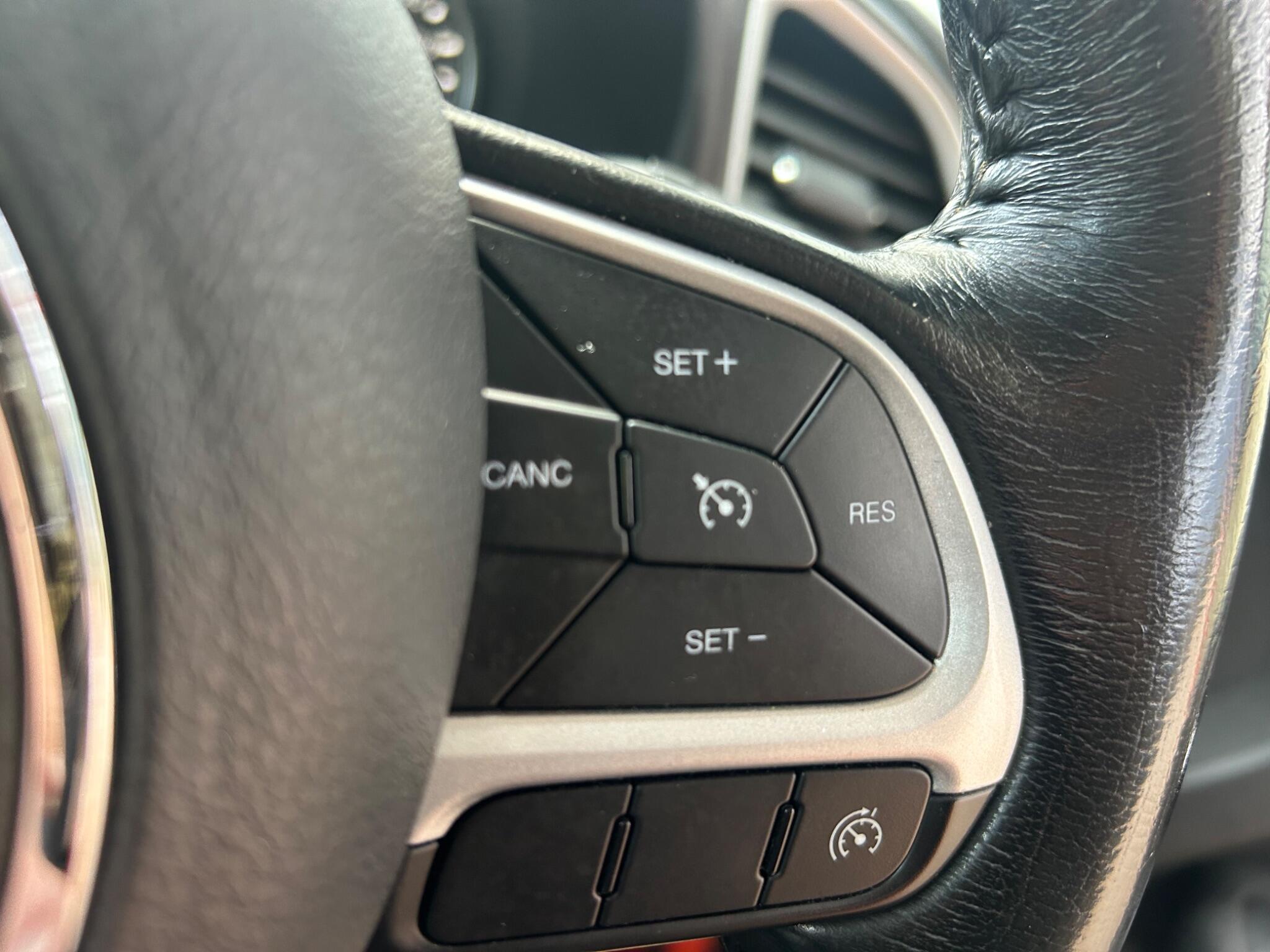 Jeep Renegade view 27