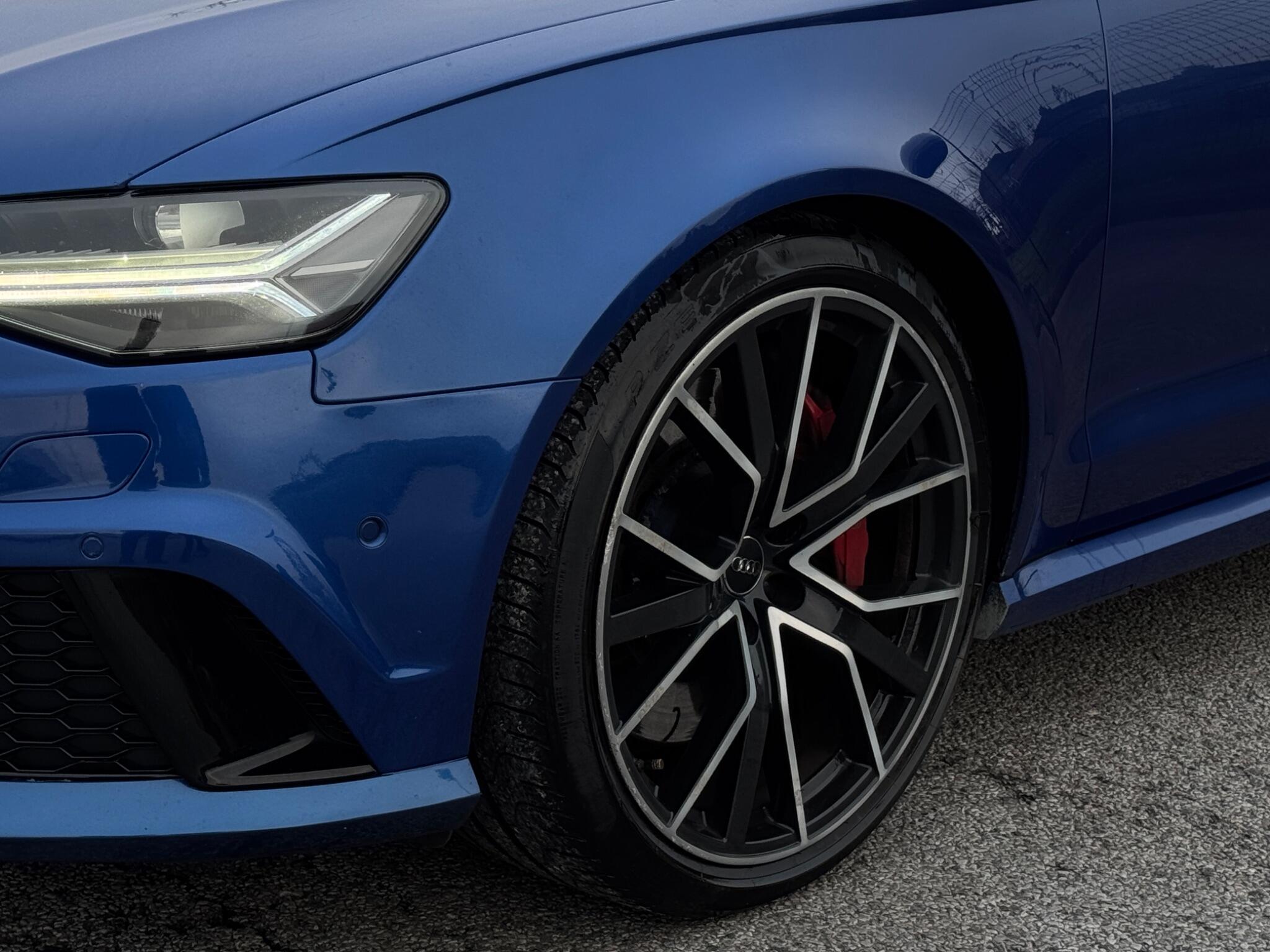 Audi RS6 view 42