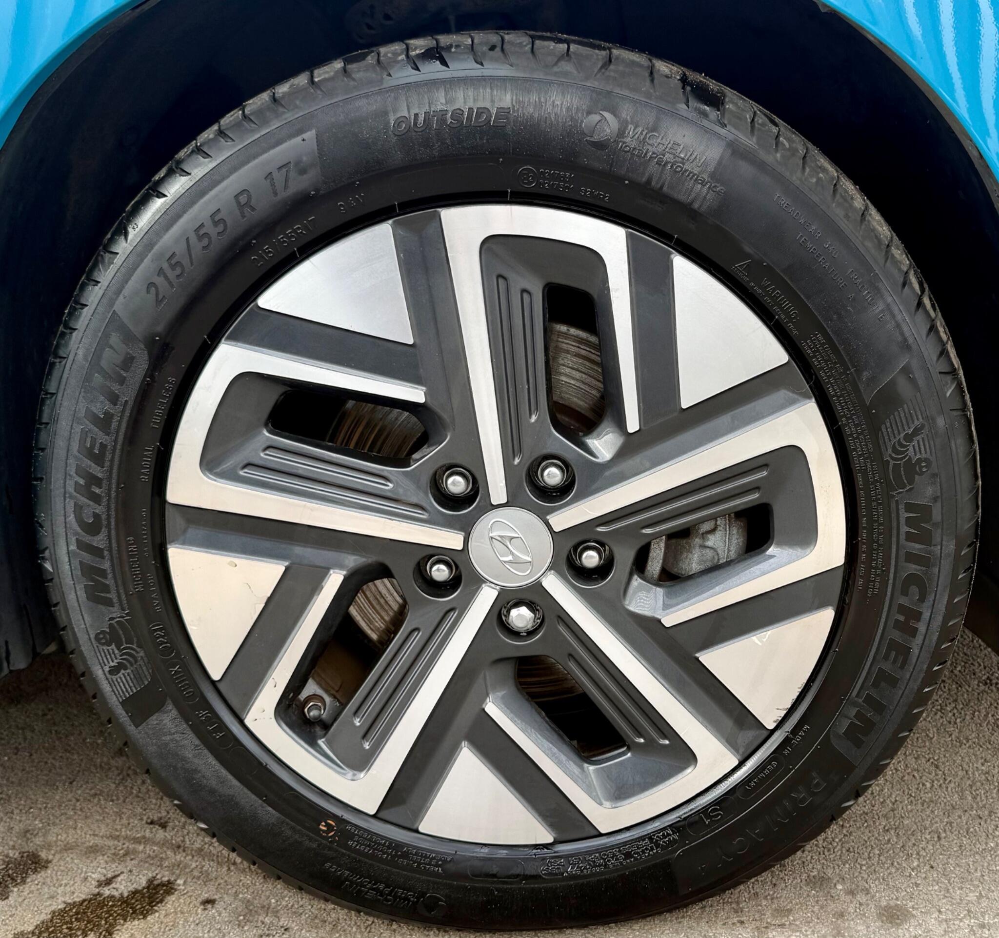 Hyundai Kona view 18
