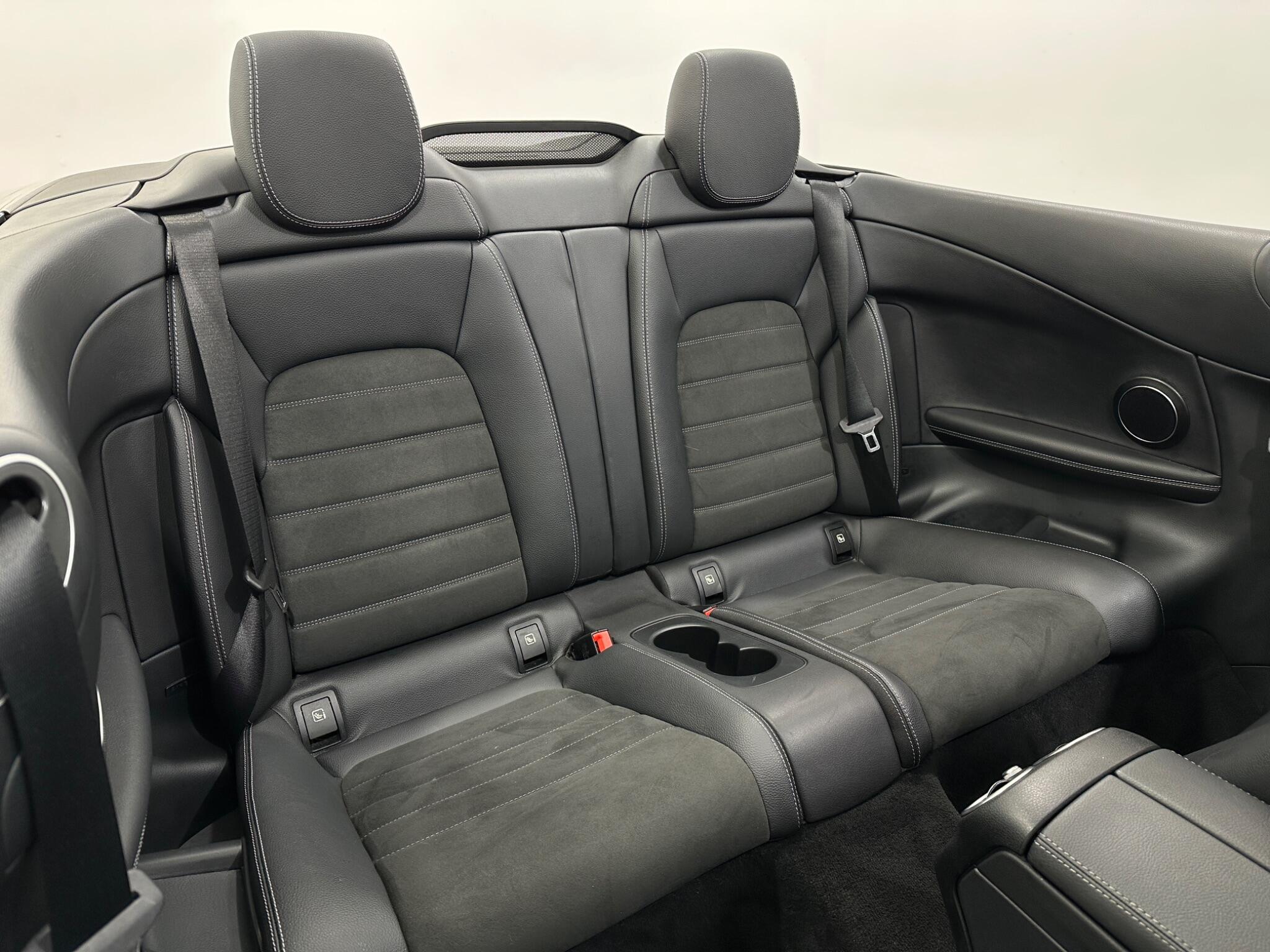 Mercedes-Benz C-Class view 40