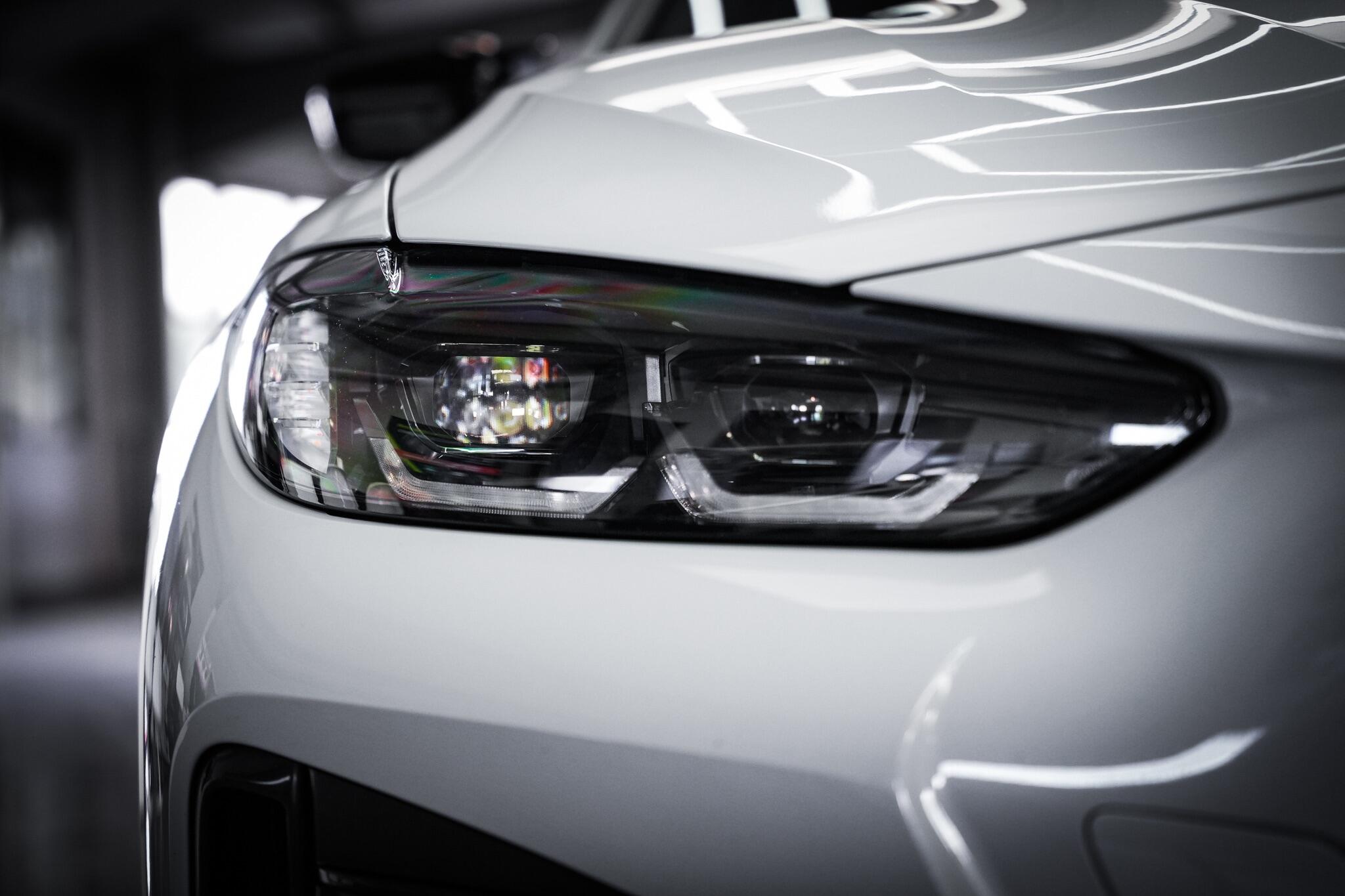 BMW I4 view 32