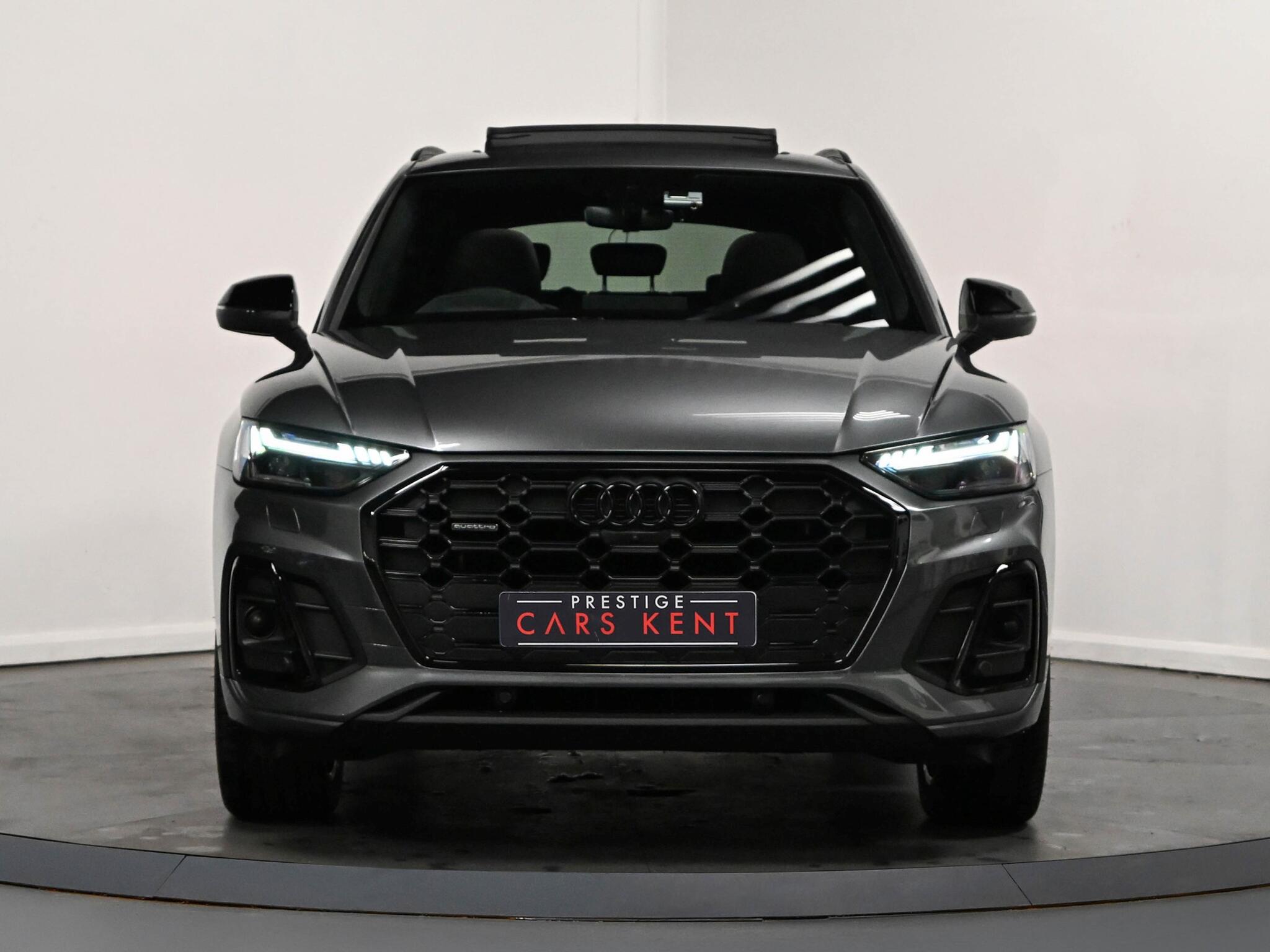 Audi Q5 view 24