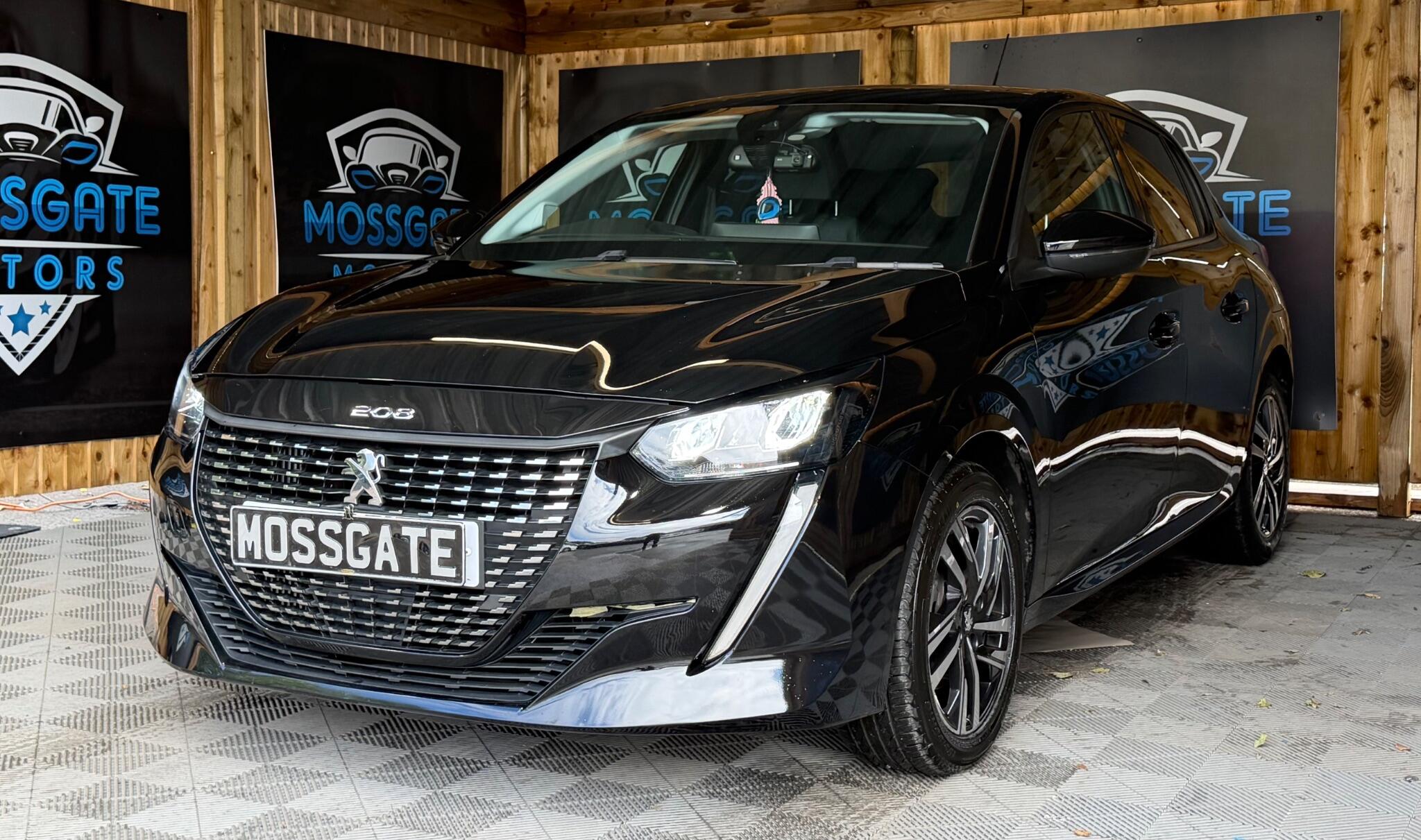 Peugeot 208 view 8