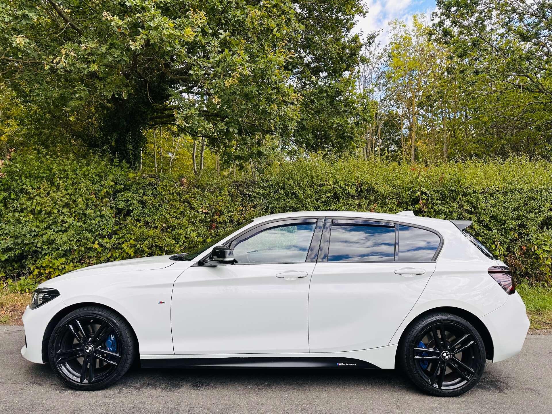 BMW 1 Series view 32