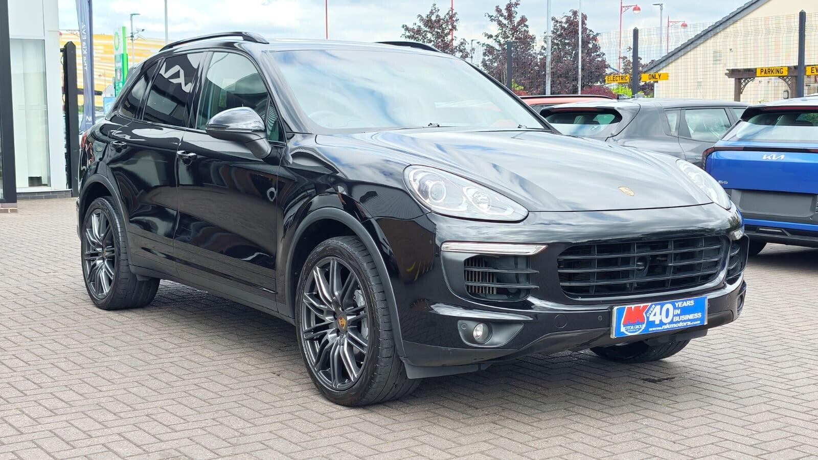 Porsche Cayenne view 8