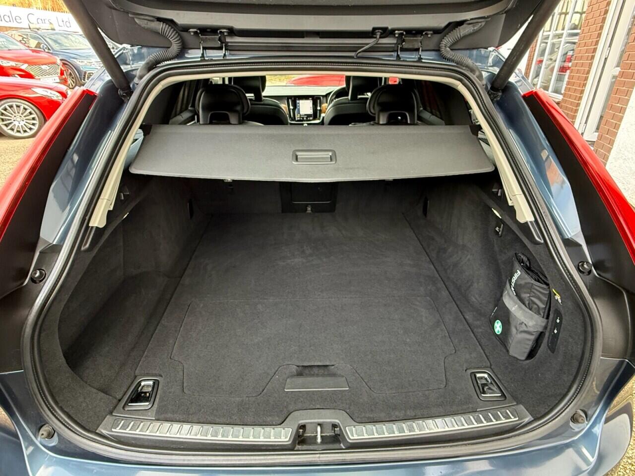 Volvo V90 view 12