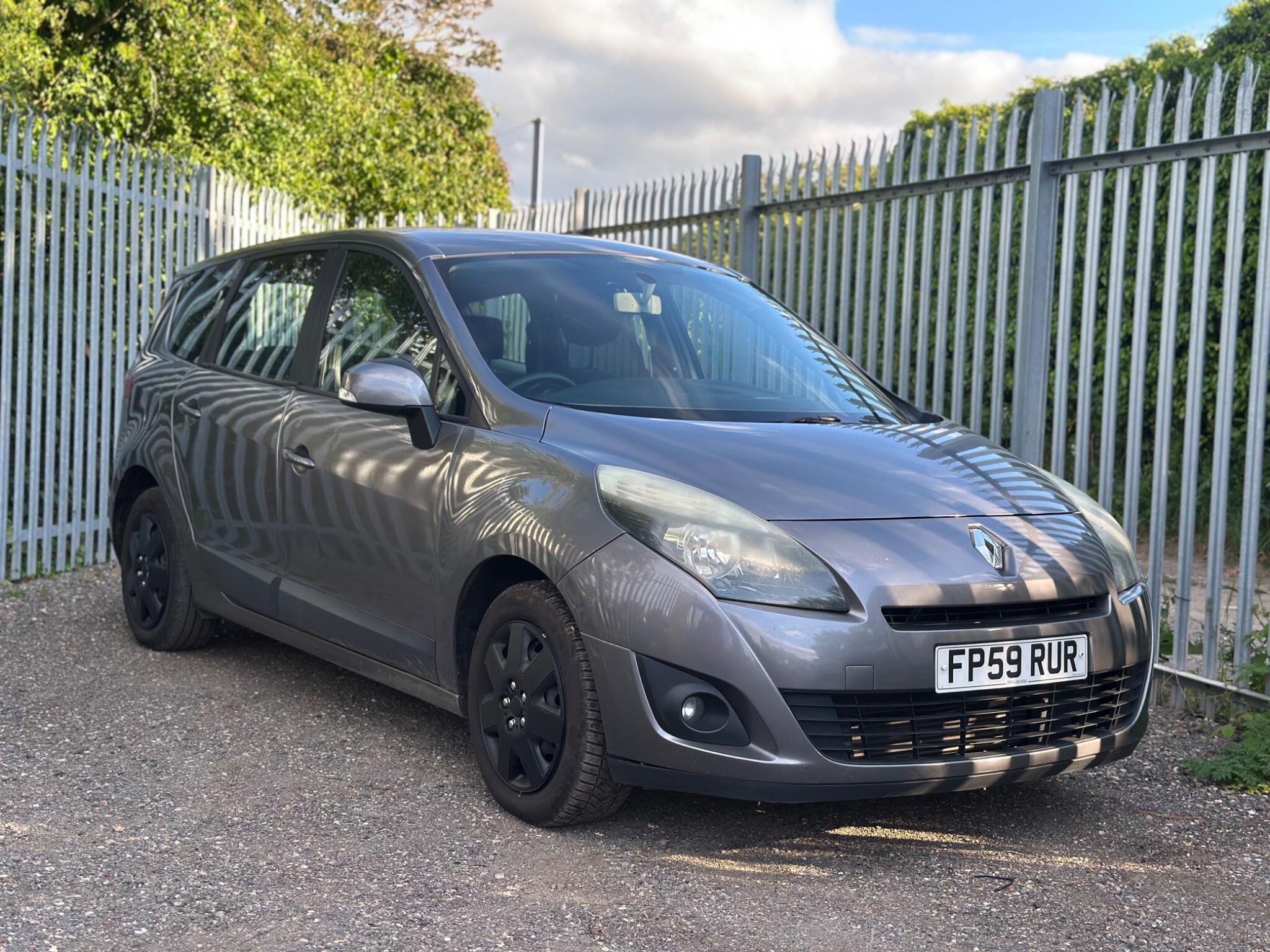 2010 Renault Grand Scenic image 6