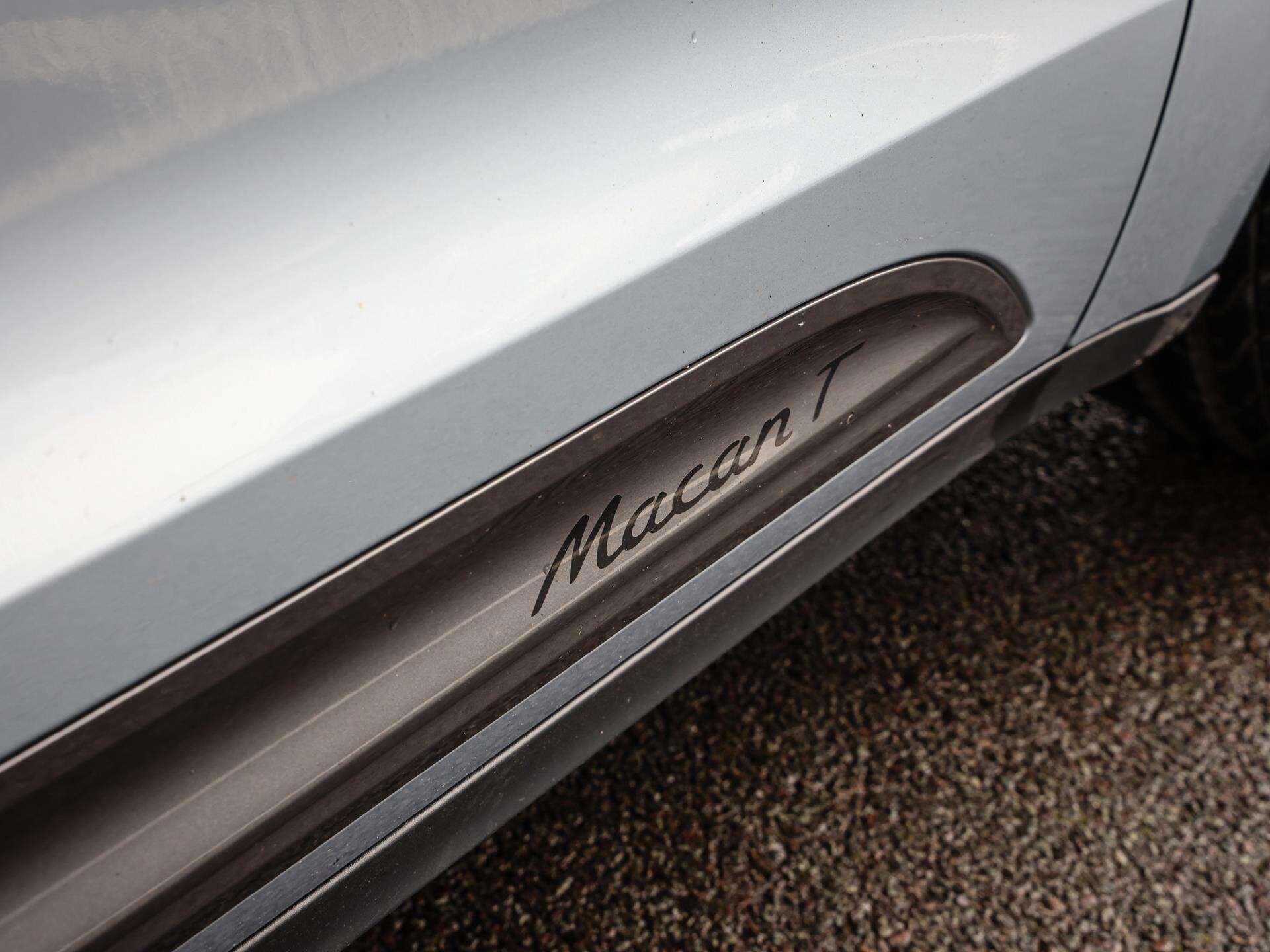 Porsche Macan view 35