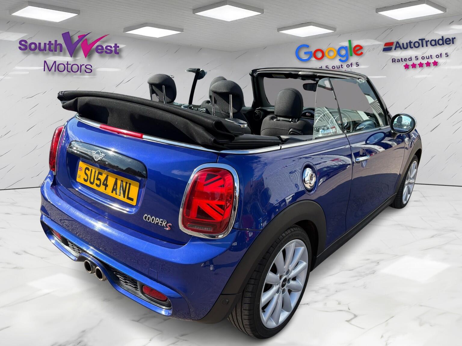 Mini Convertible view 7
